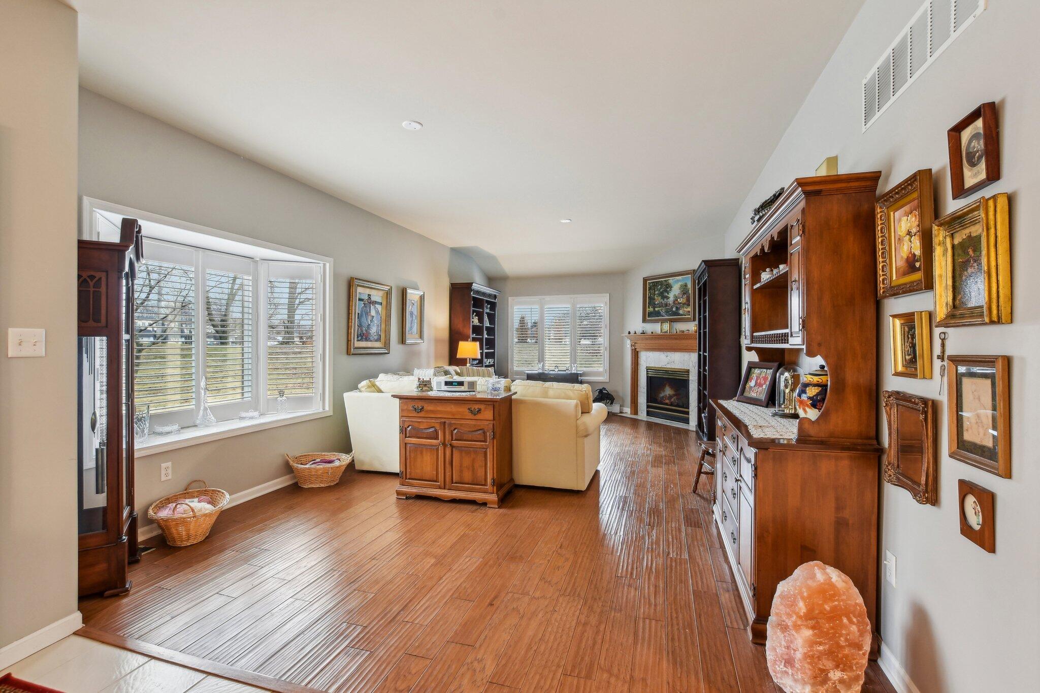 924 Cornwallis Lane