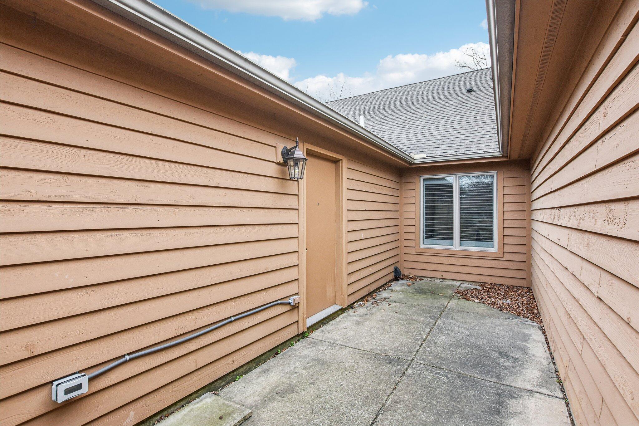 924 Cornwallis Lane
