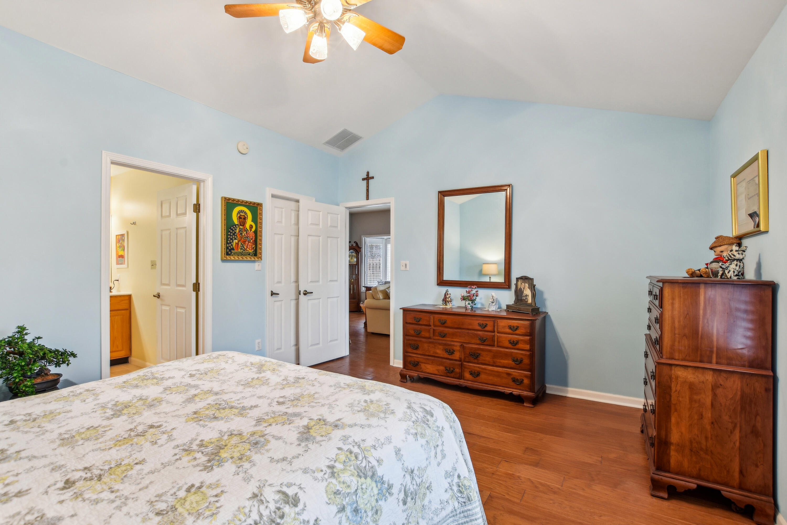 924 Cornwallis Lane