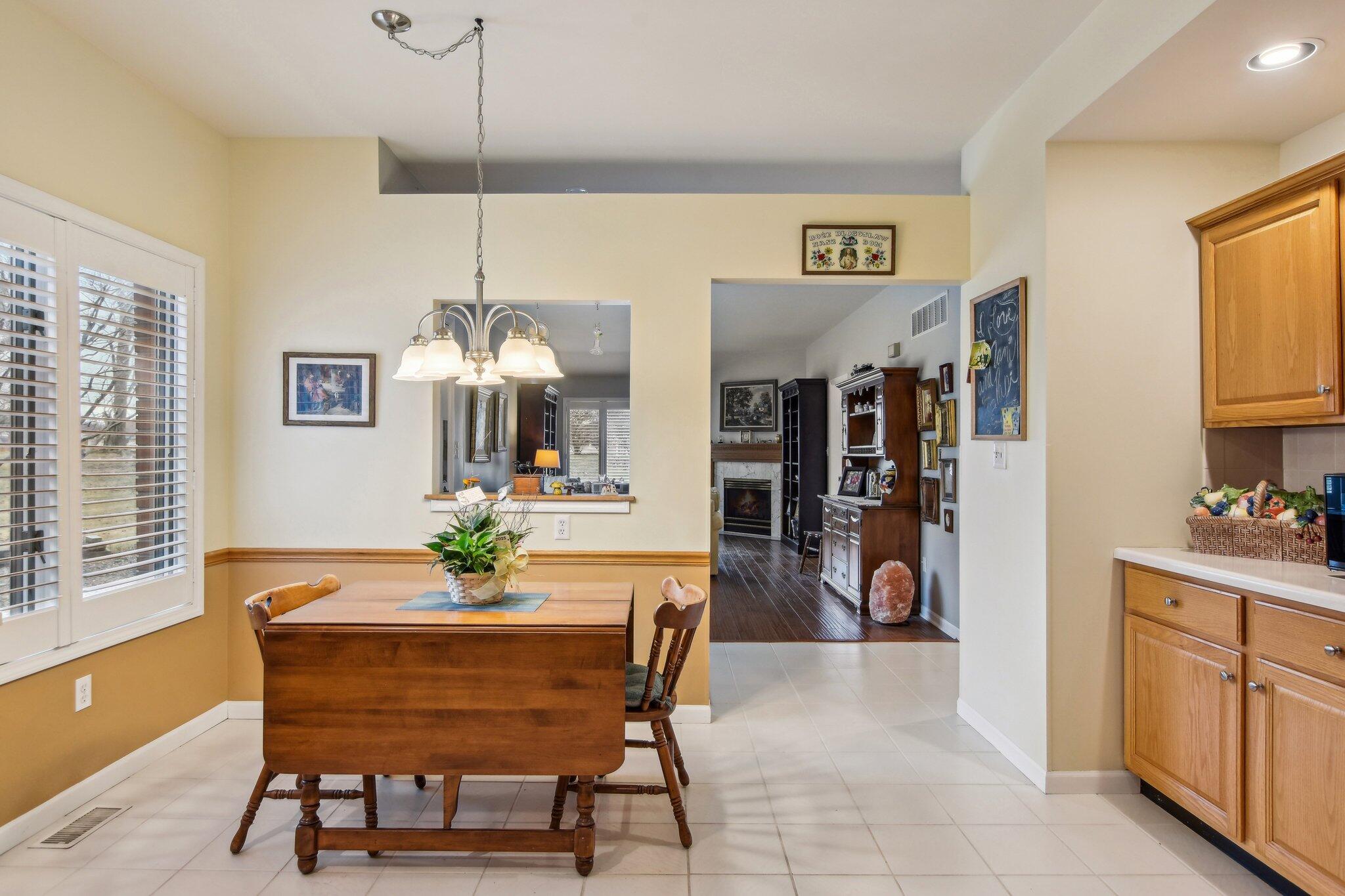 924 Cornwallis Lane