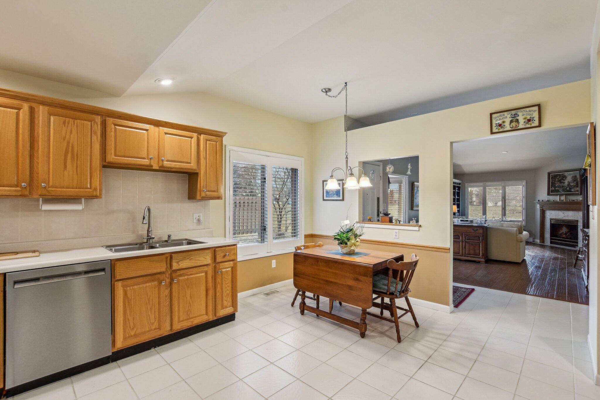 924 Cornwallis Lane