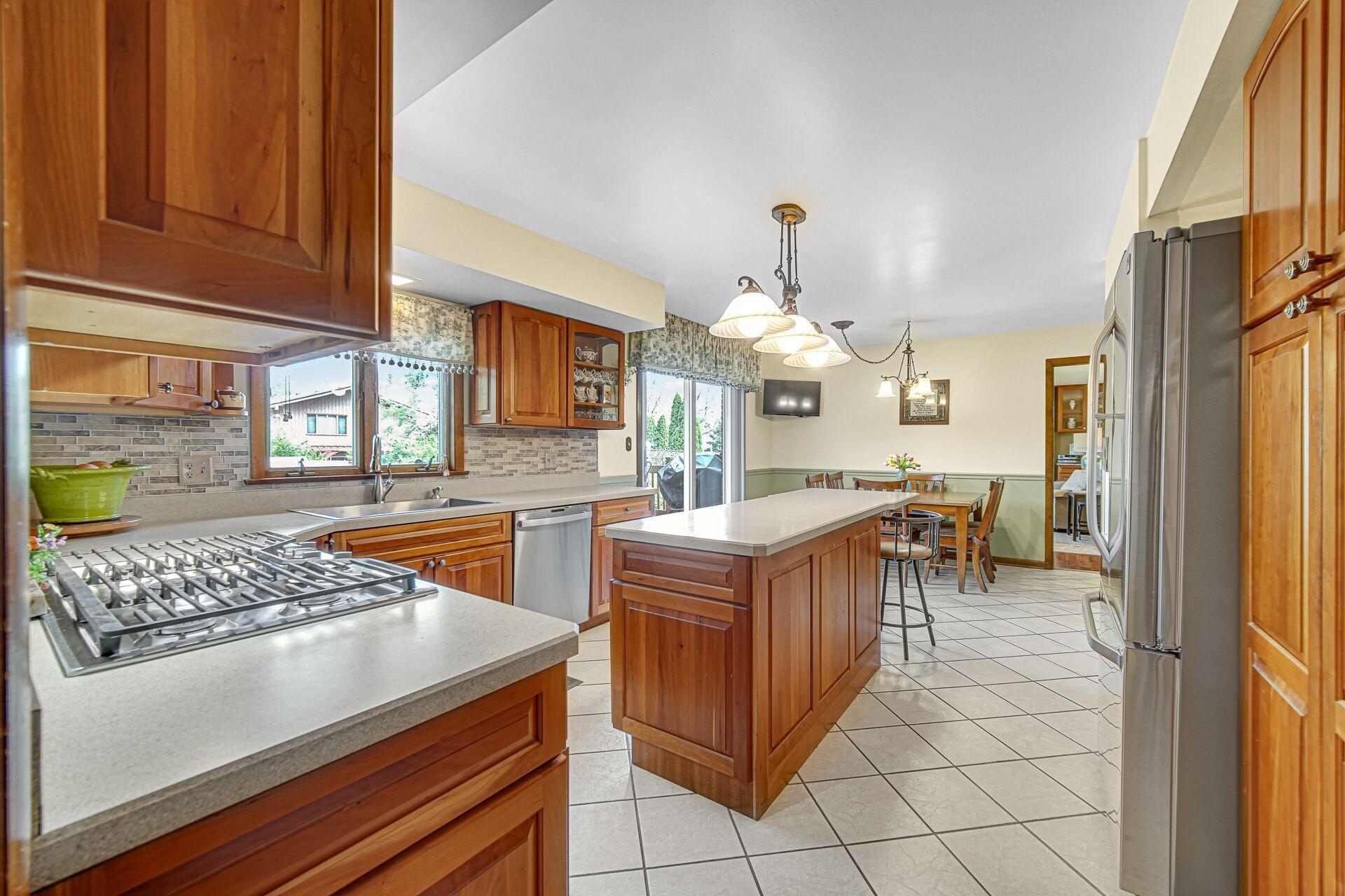 9129 Southwood Drive