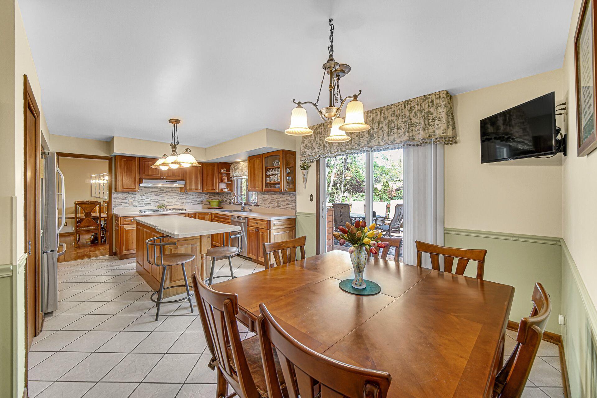 9129 Southwood Drive