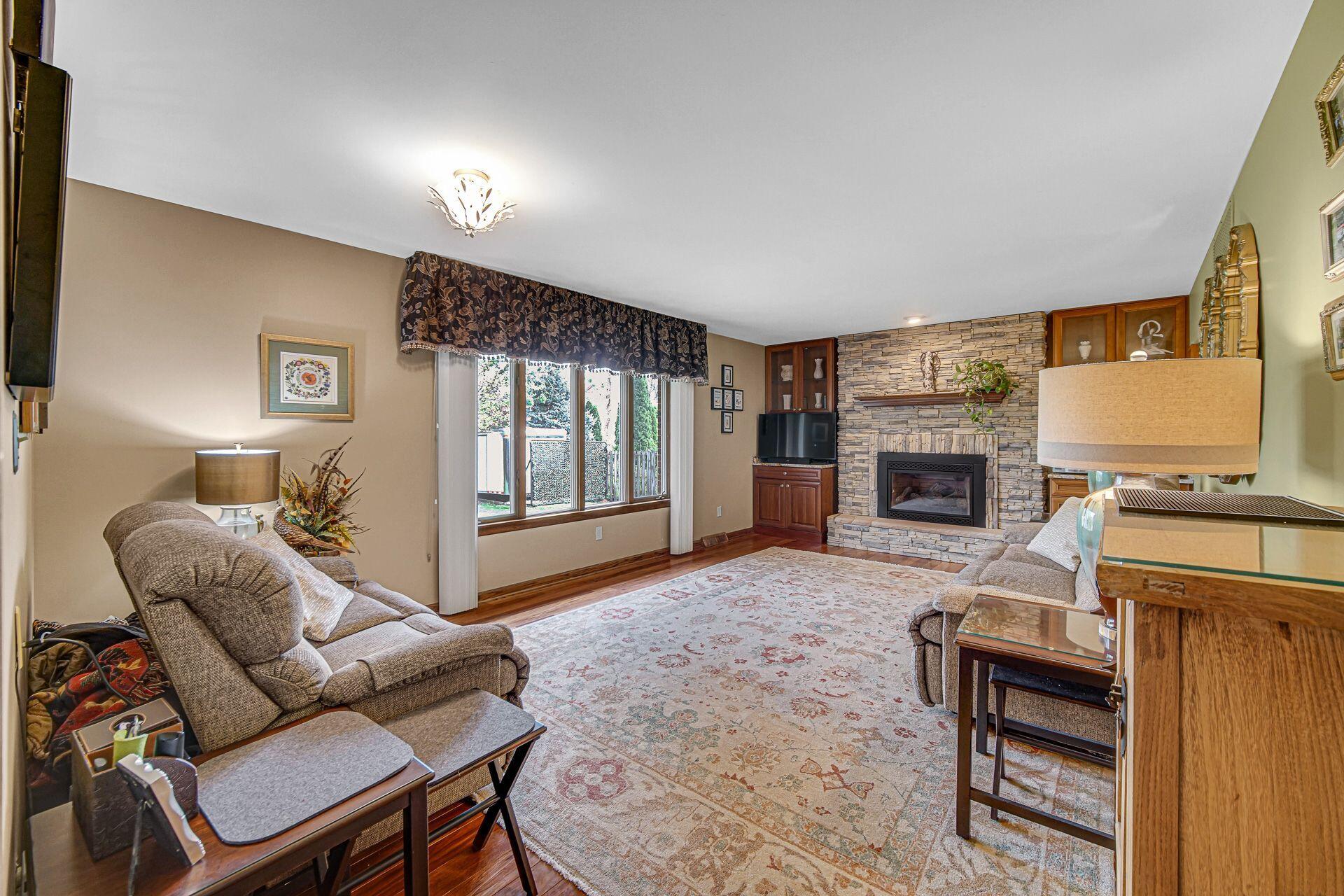 9129 Southwood Drive