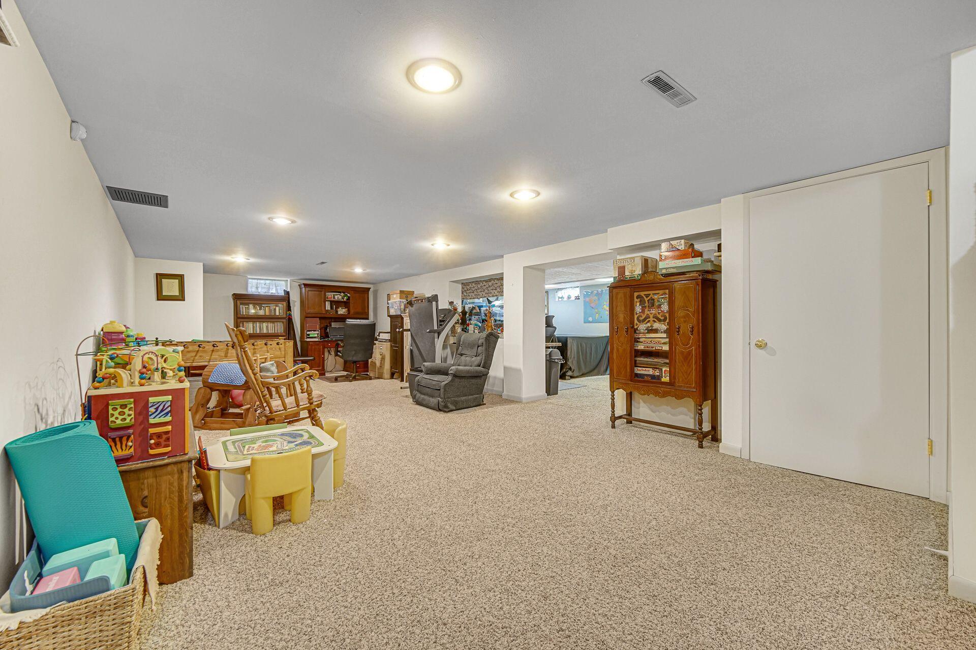 9129 Southwood Drive