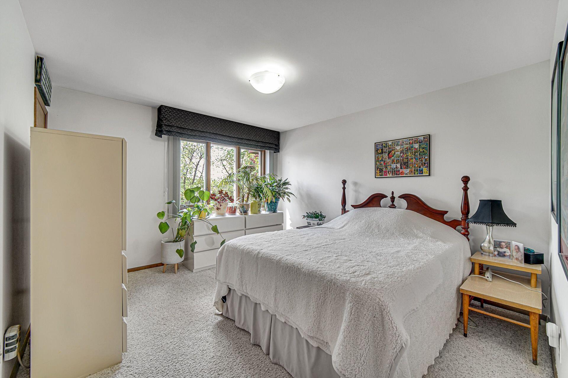 9129 Southwood Drive