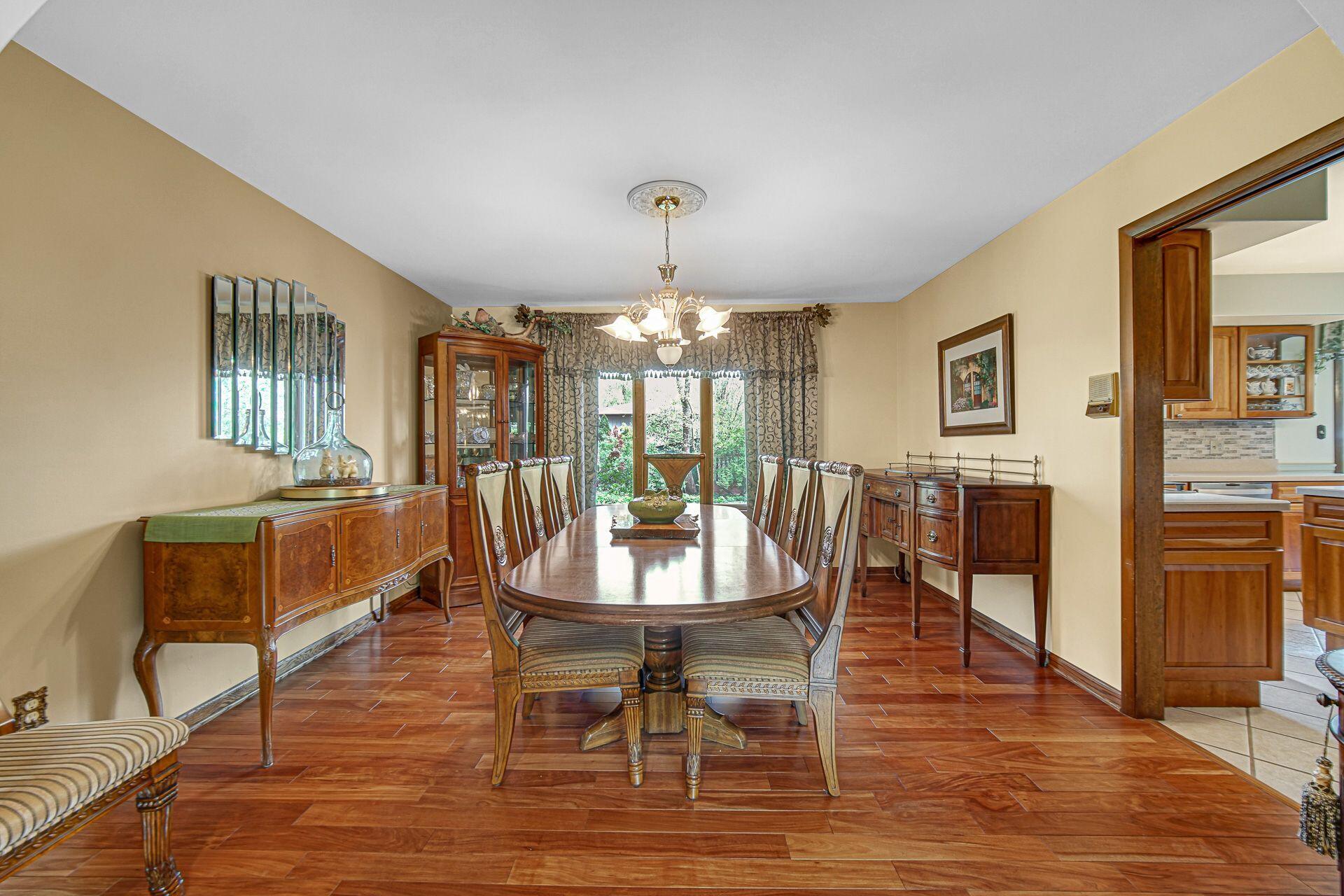9129 Southwood Drive