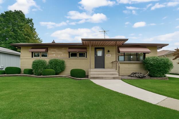 9211 Hawthorne Drive