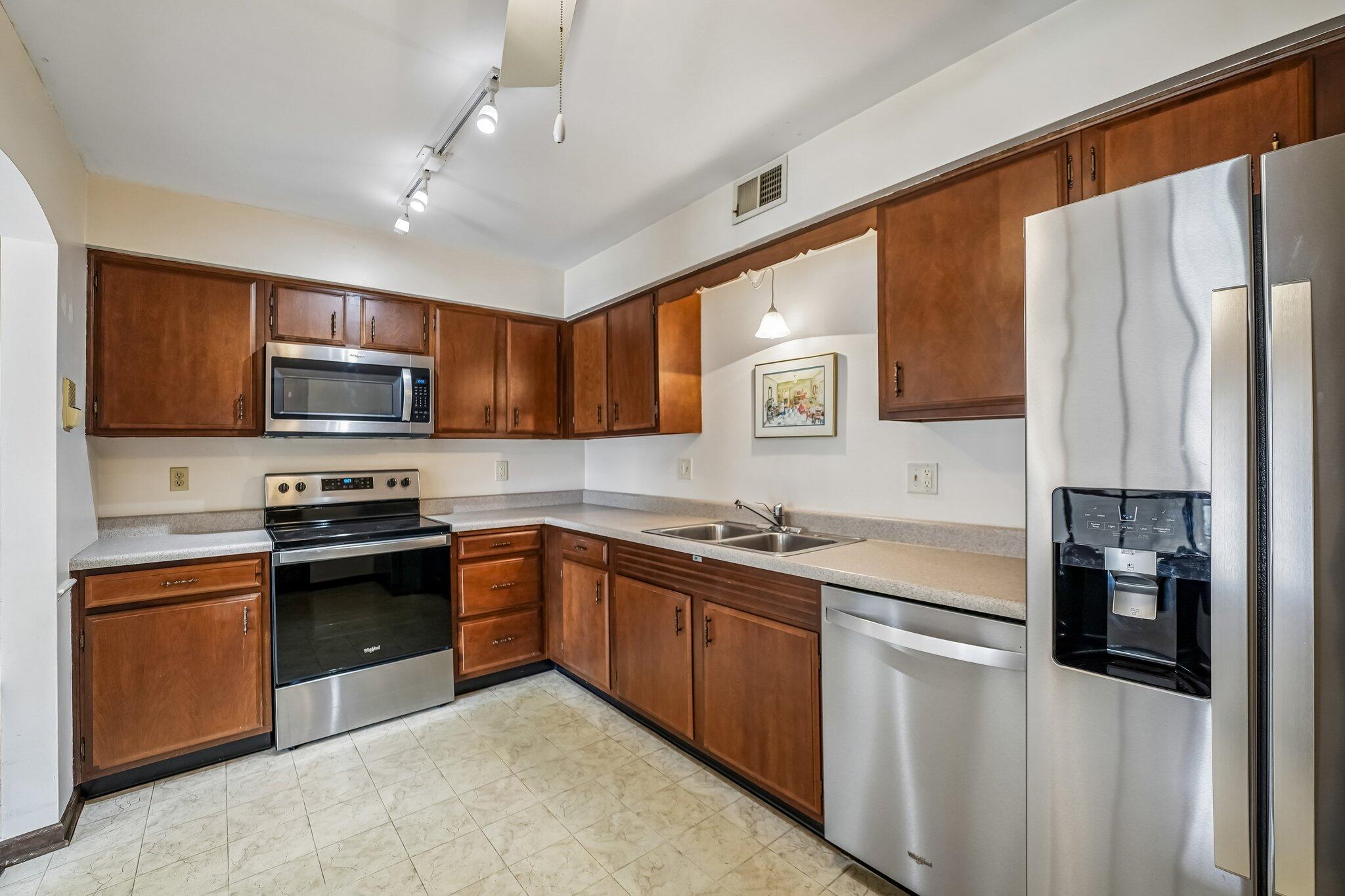 1710 Camellia Dr Unit: D1