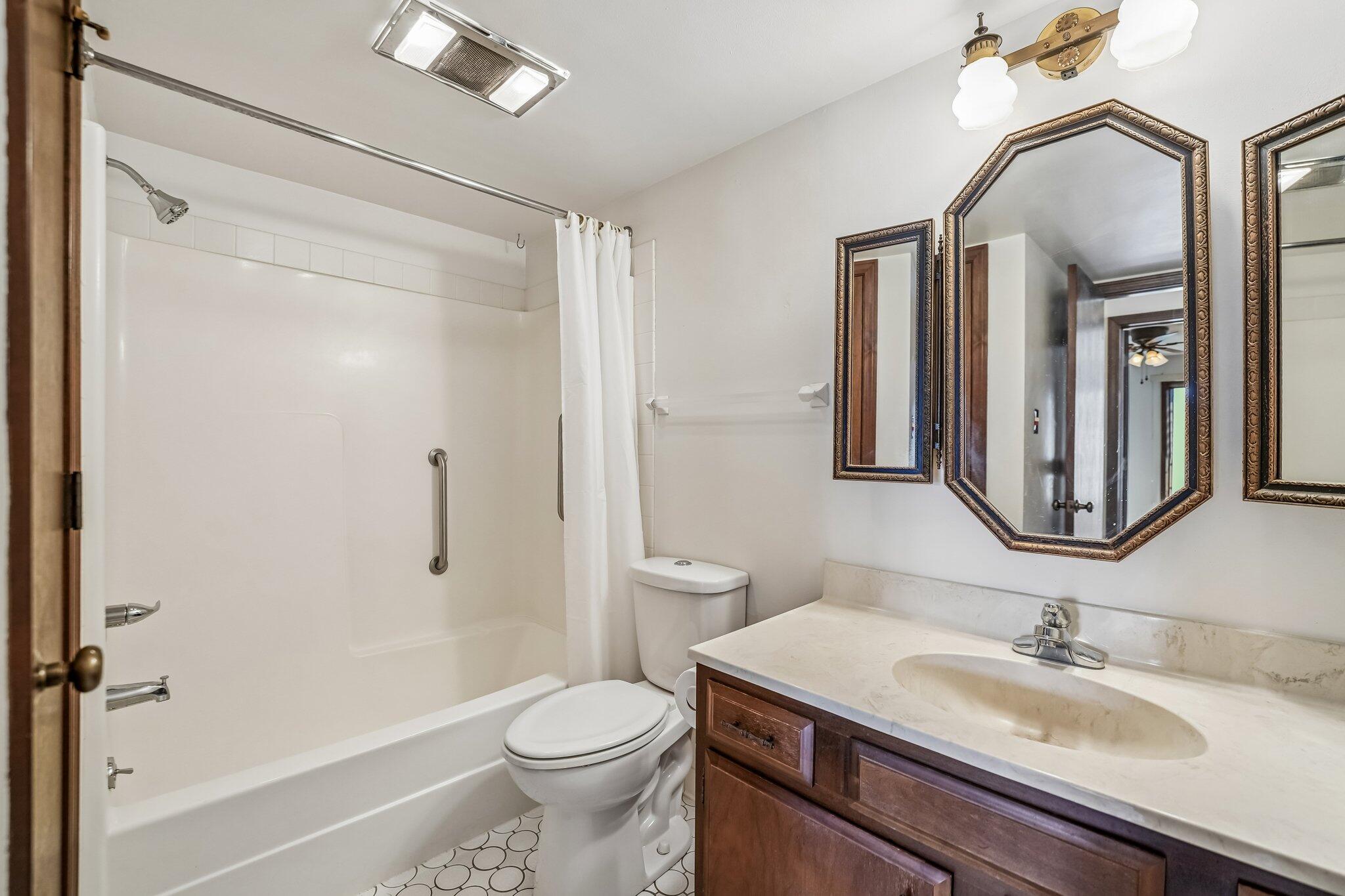 1710 Camellia Dr Unit: D1