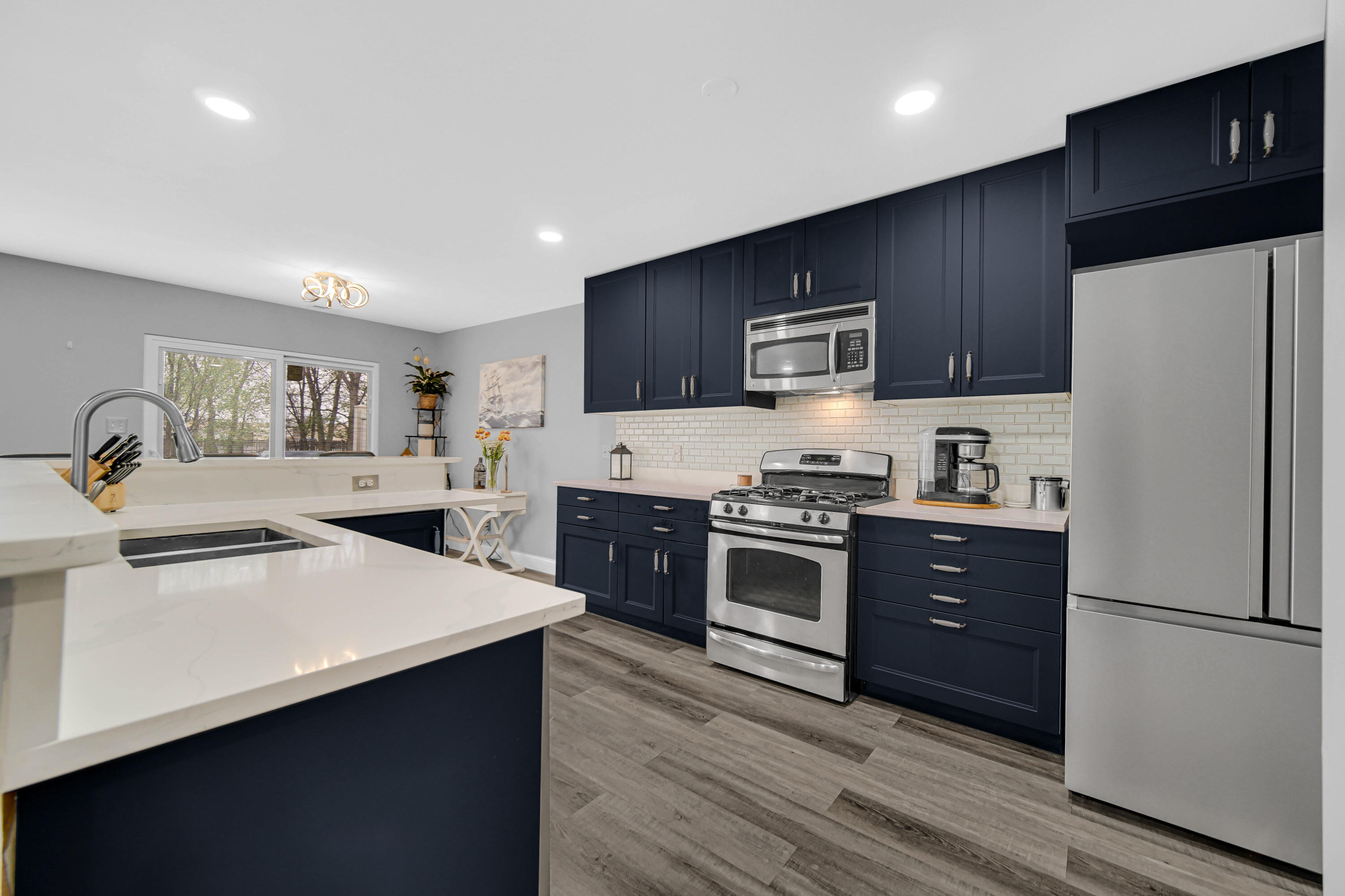 832 Flagstone Drive