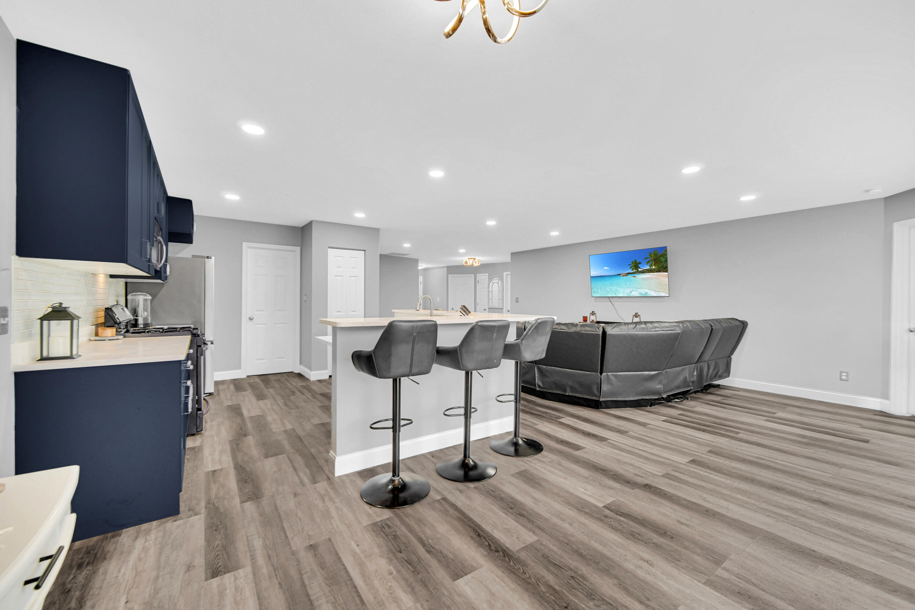 832 Flagstone Drive