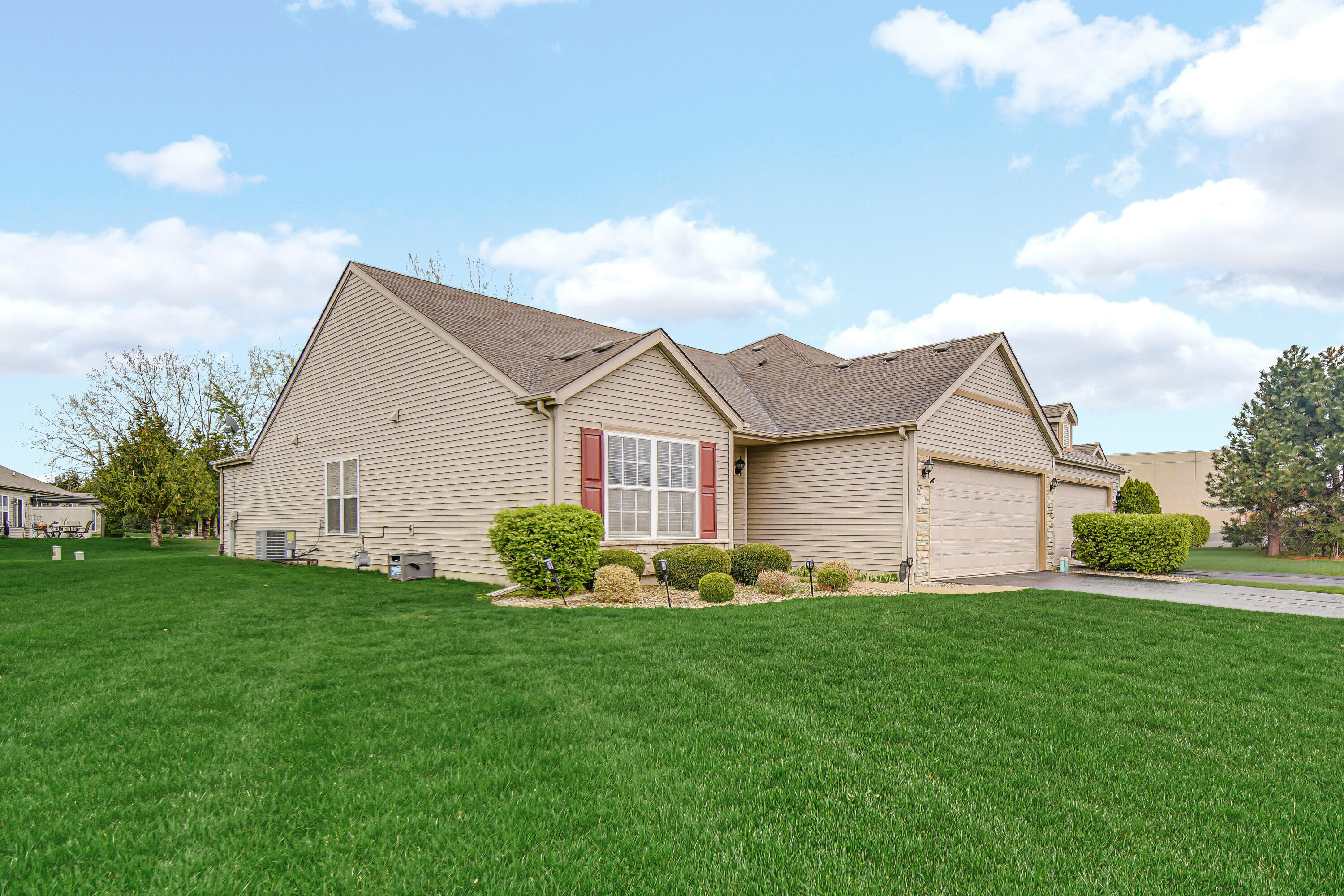 832 Flagstone Drive