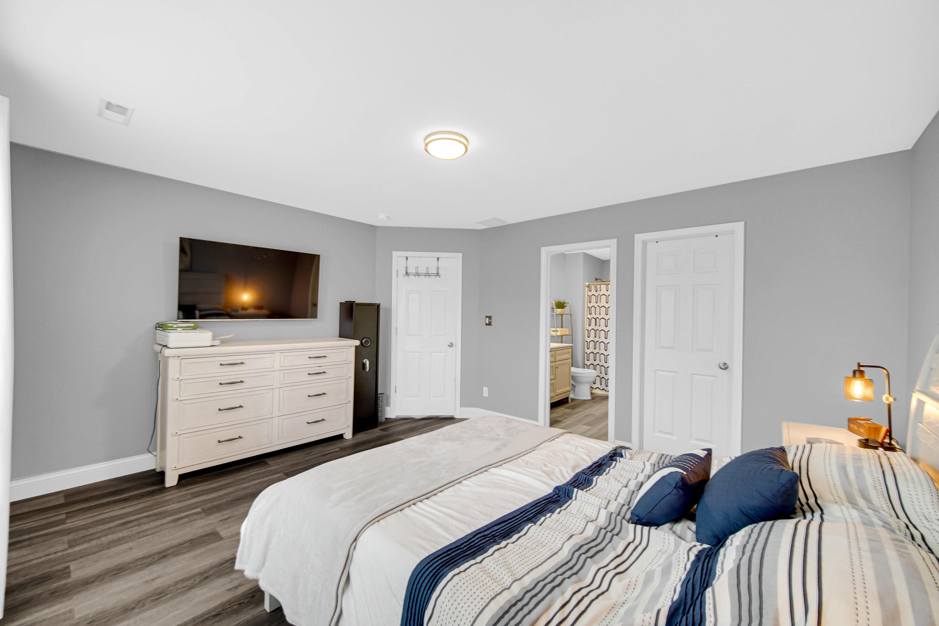 832 Flagstone Drive