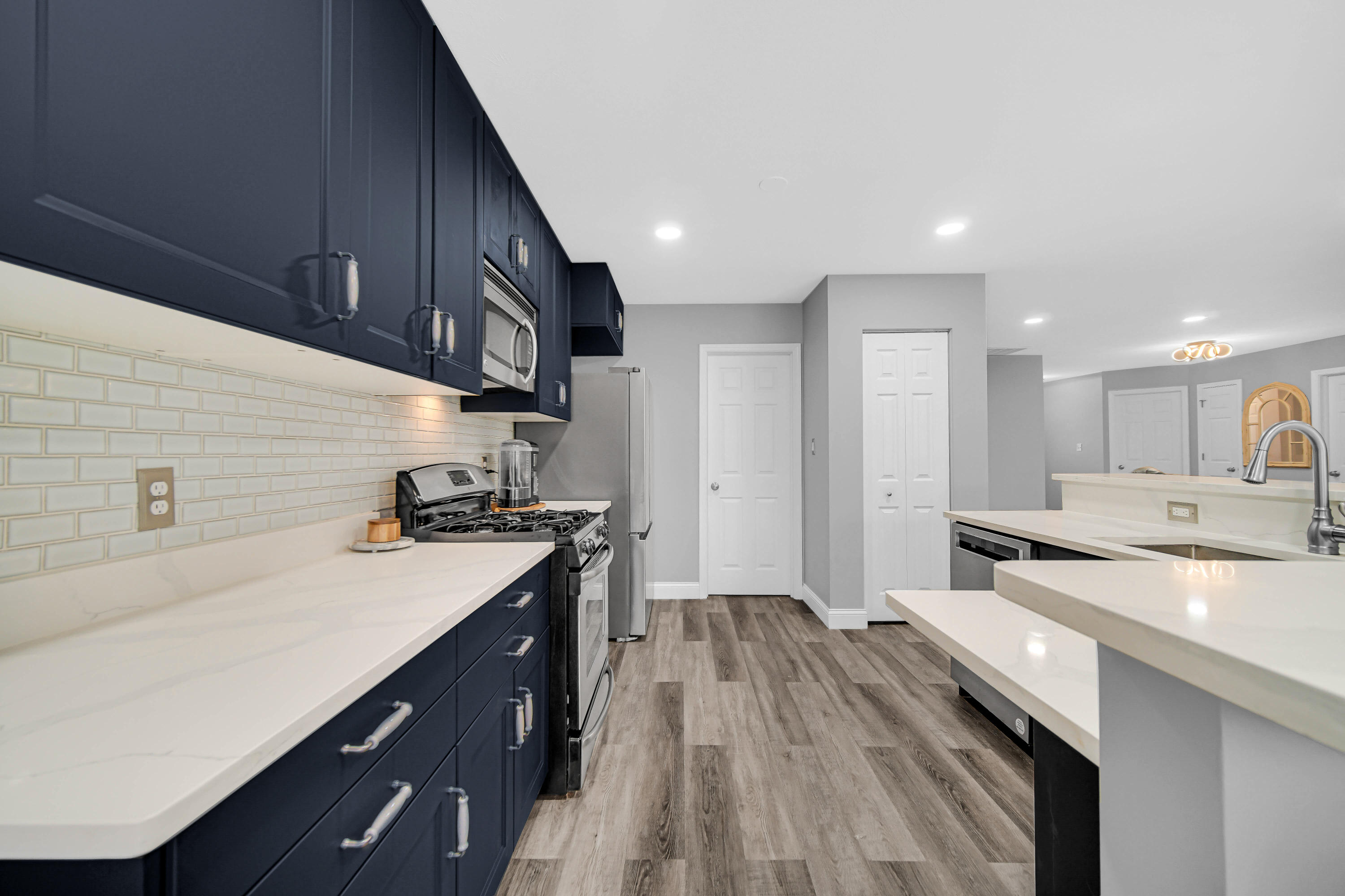 832 Flagstone Drive