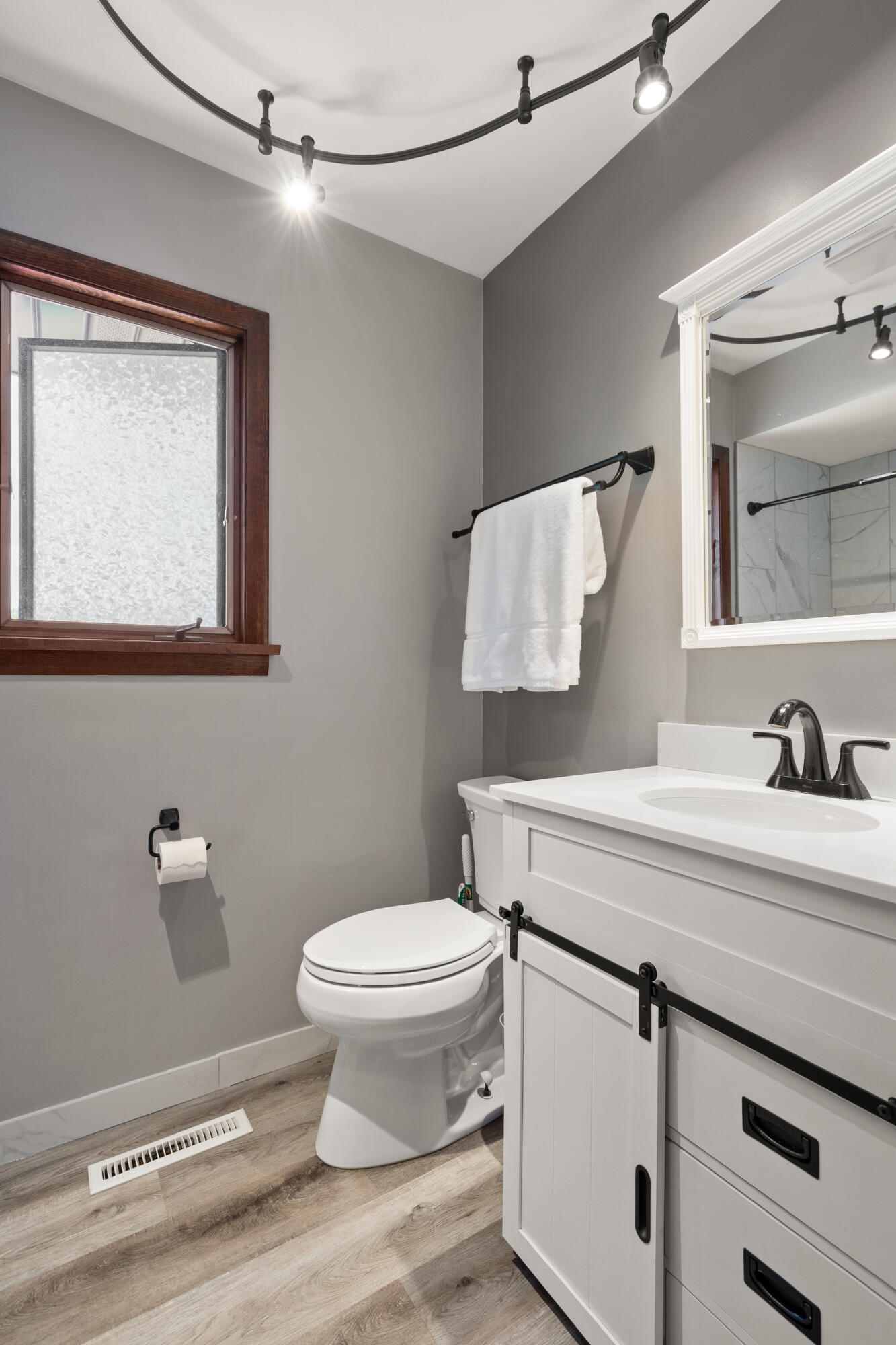 1148 Tamarack Place