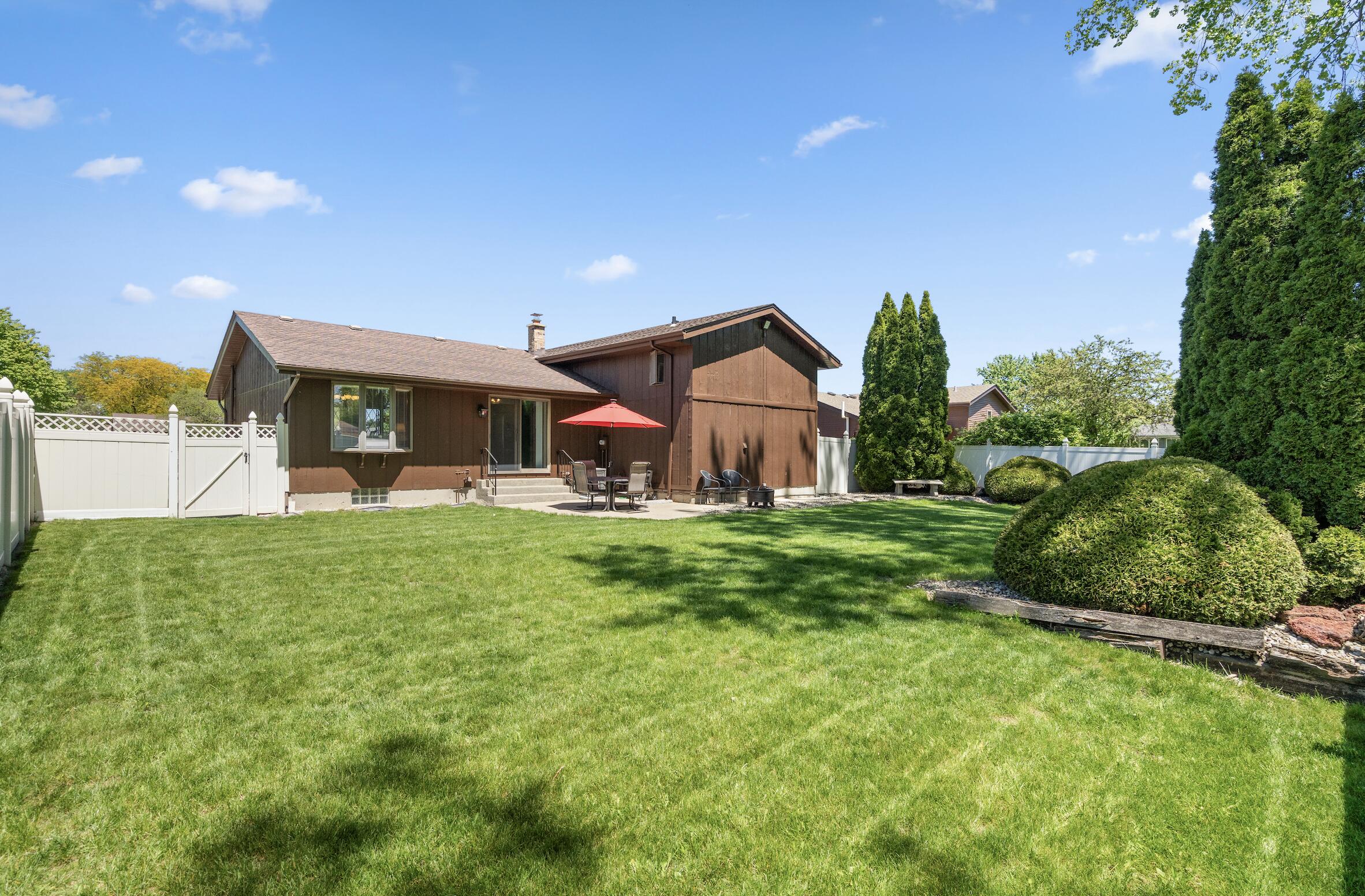 1148 Tamarack Place