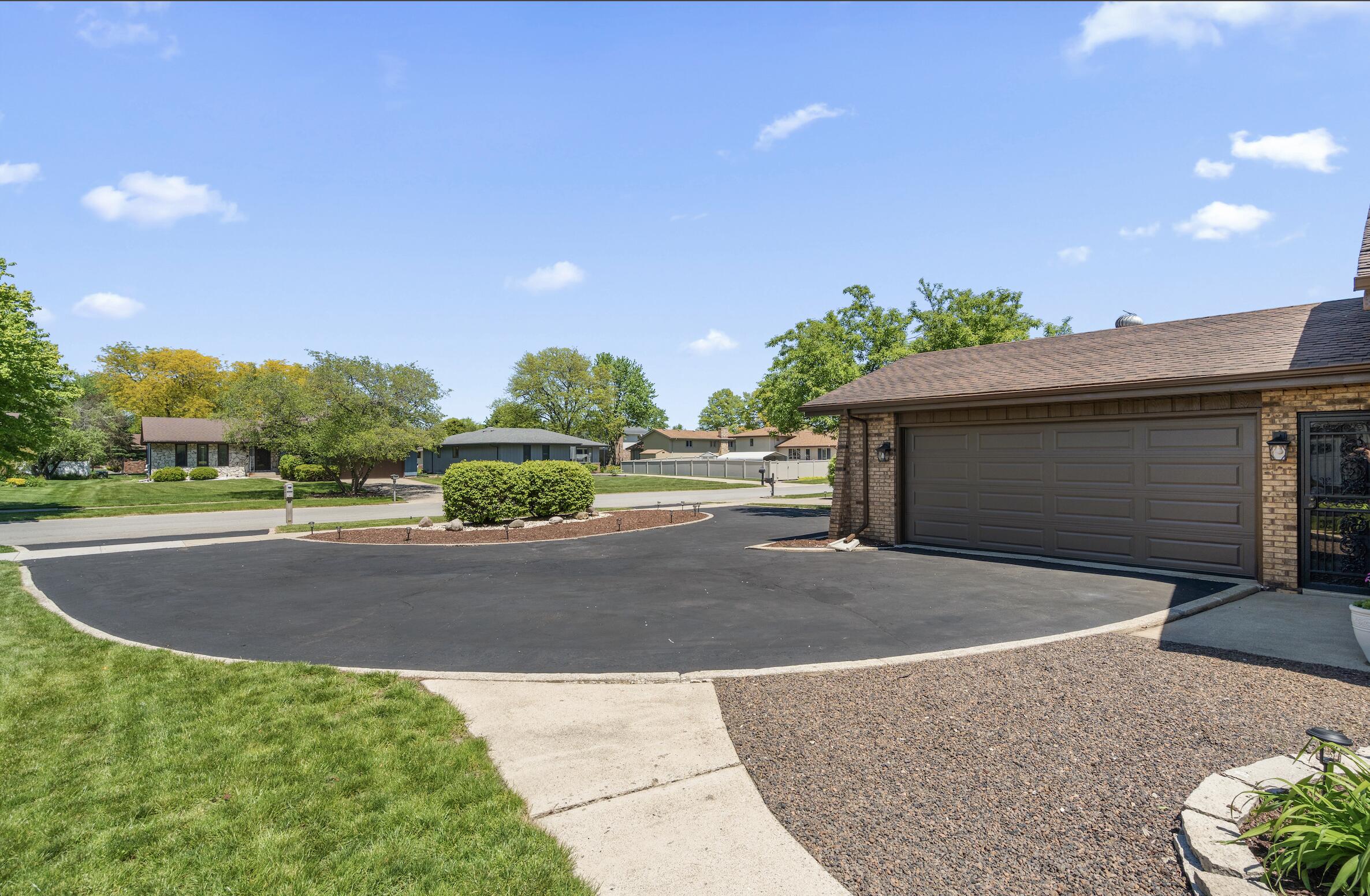 1148 Tamarack Place