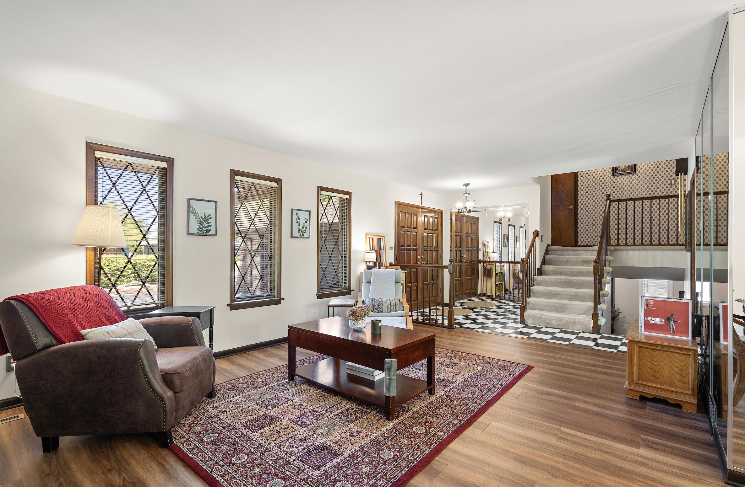 1148 Tamarack Place