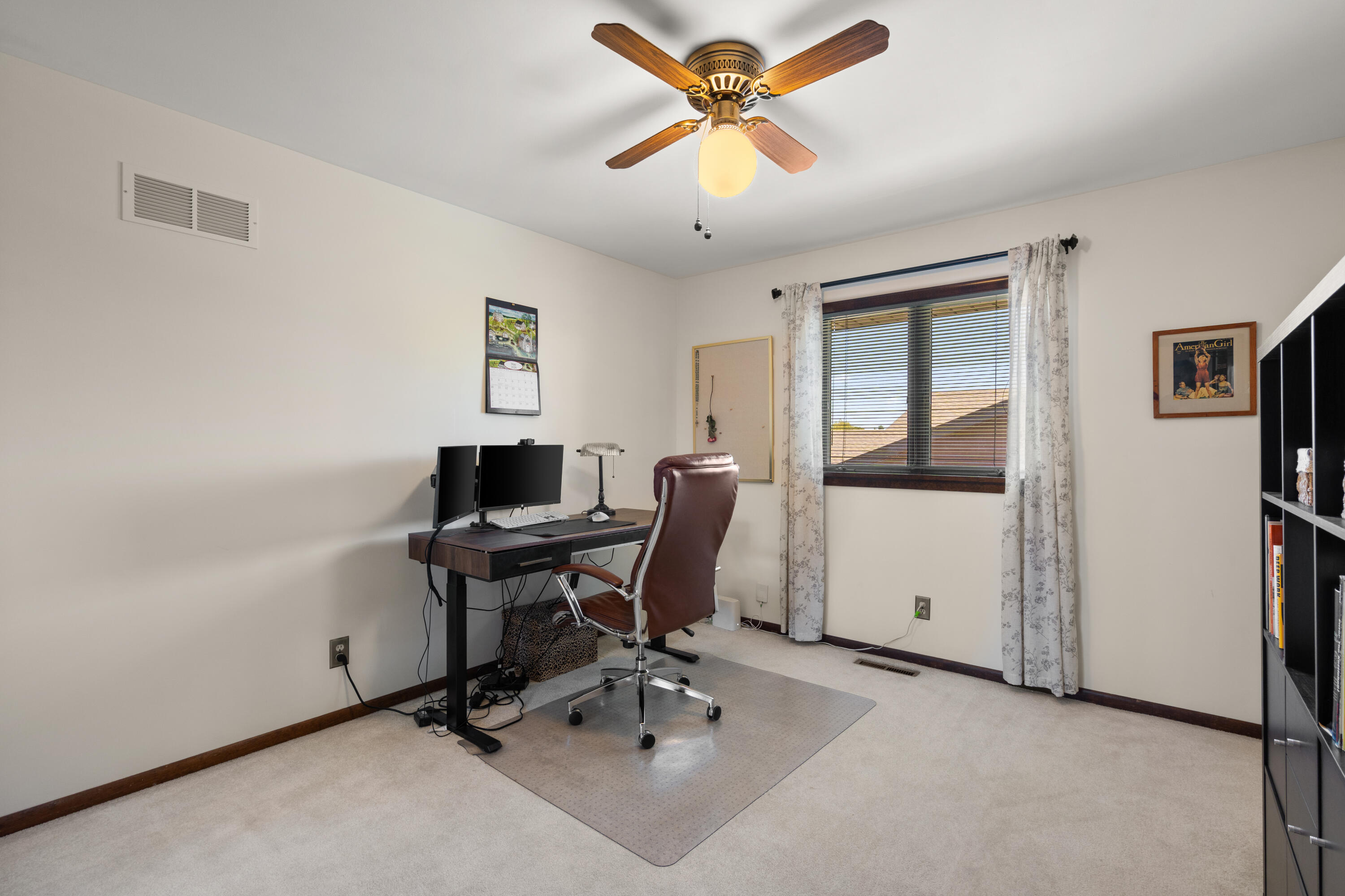 1148 Tamarack Place