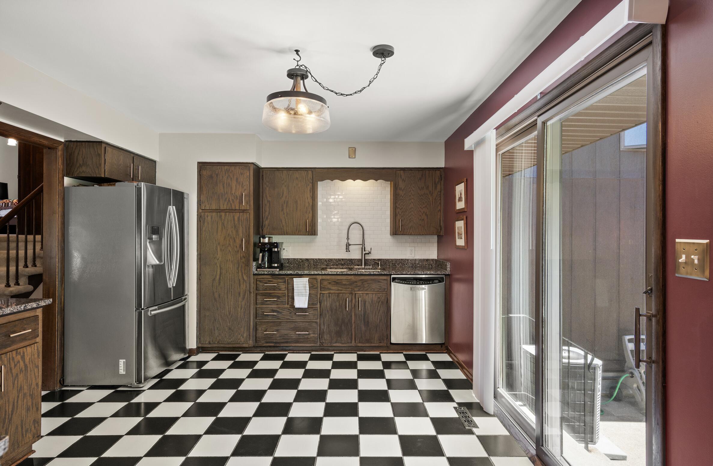 1148 Tamarack Place