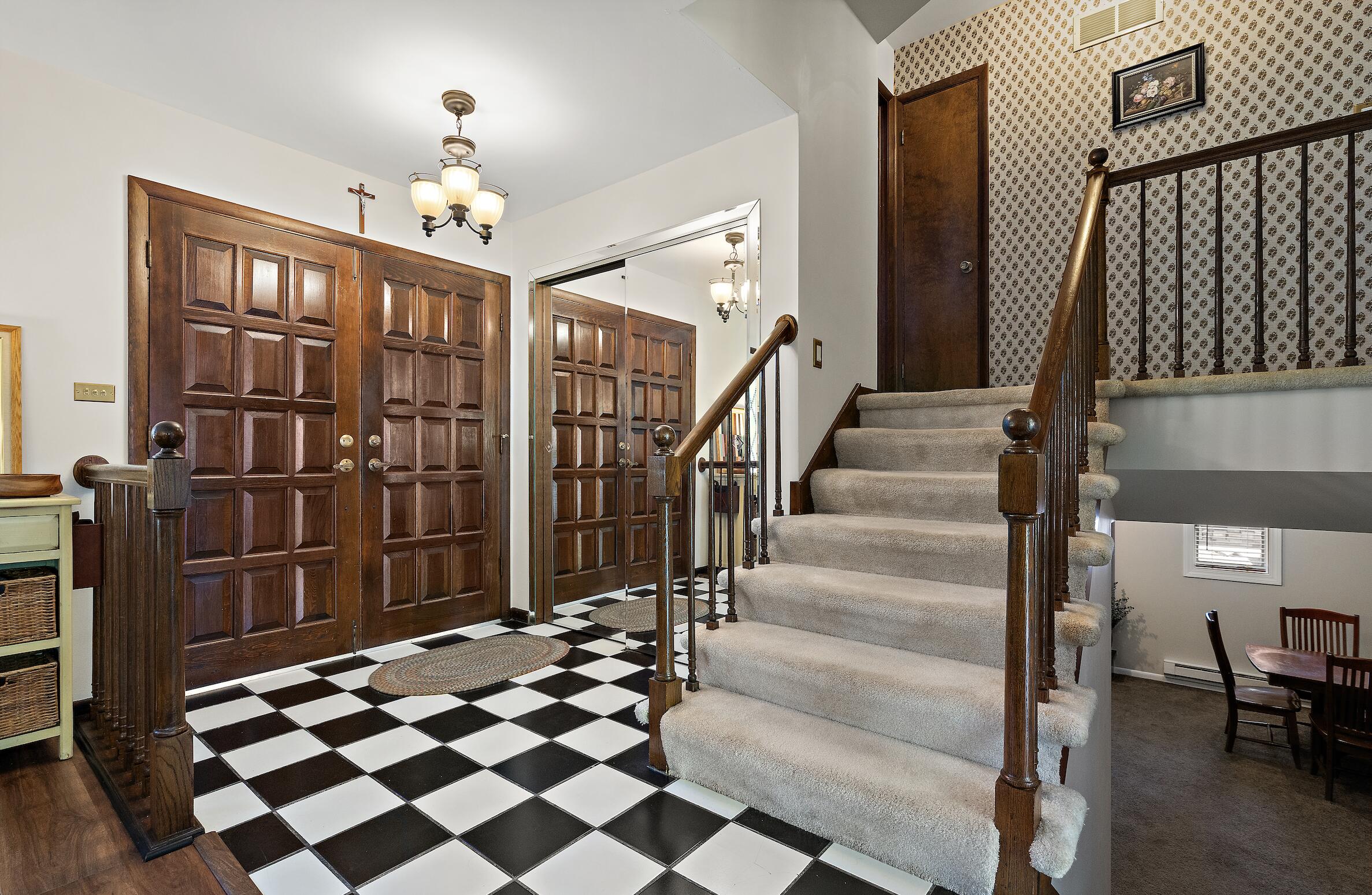 1148 Tamarack Place