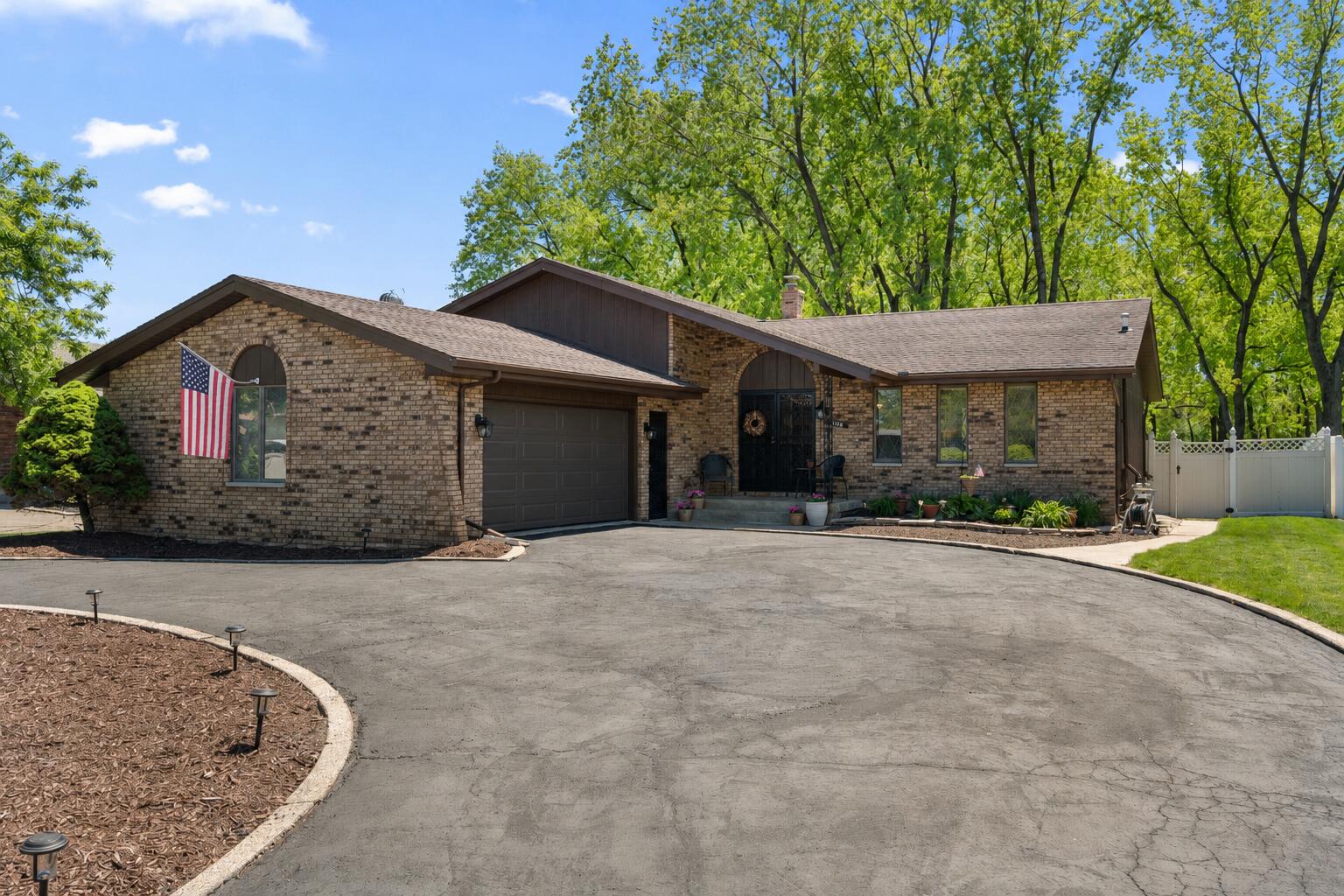 1148 Tamarack Place
