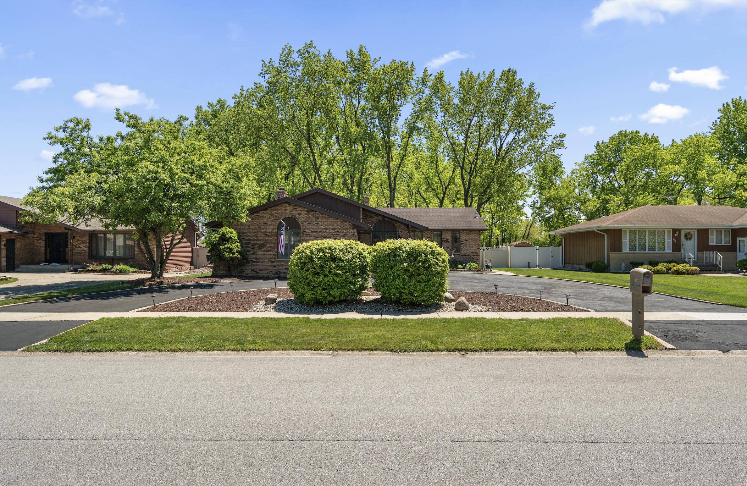 1148 Tamarack Place