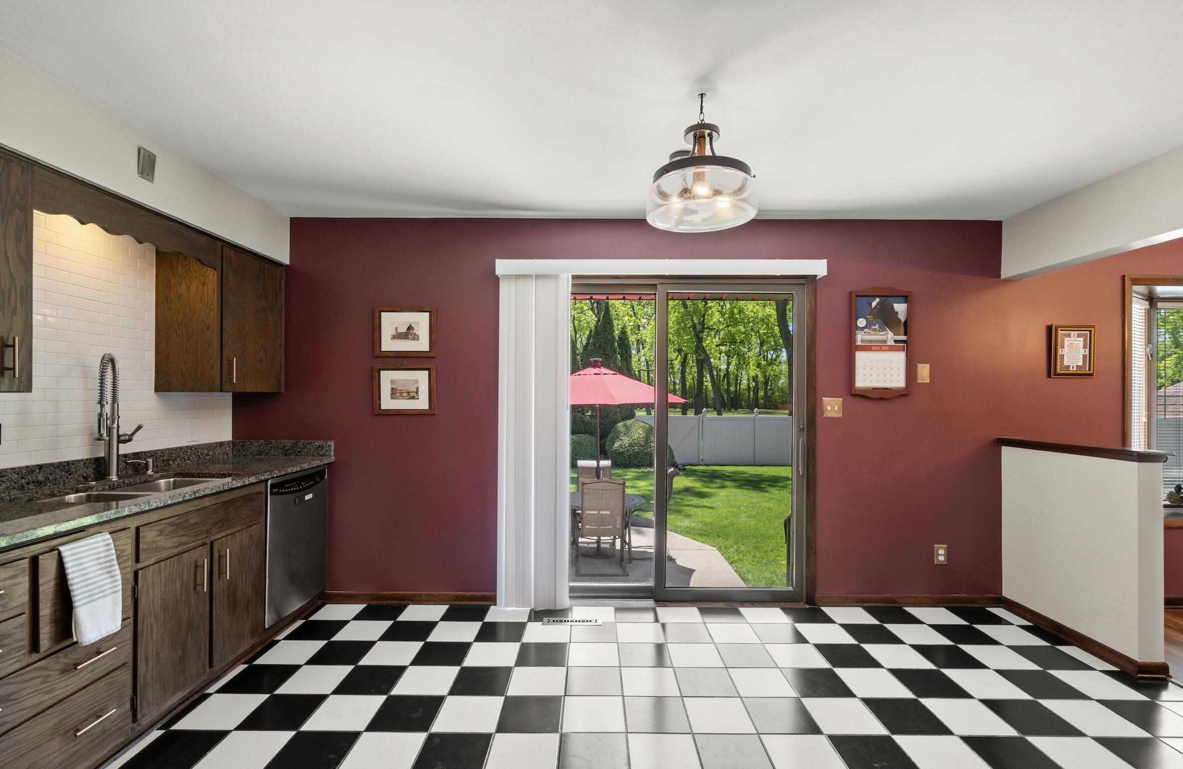 1148 Tamarack Place