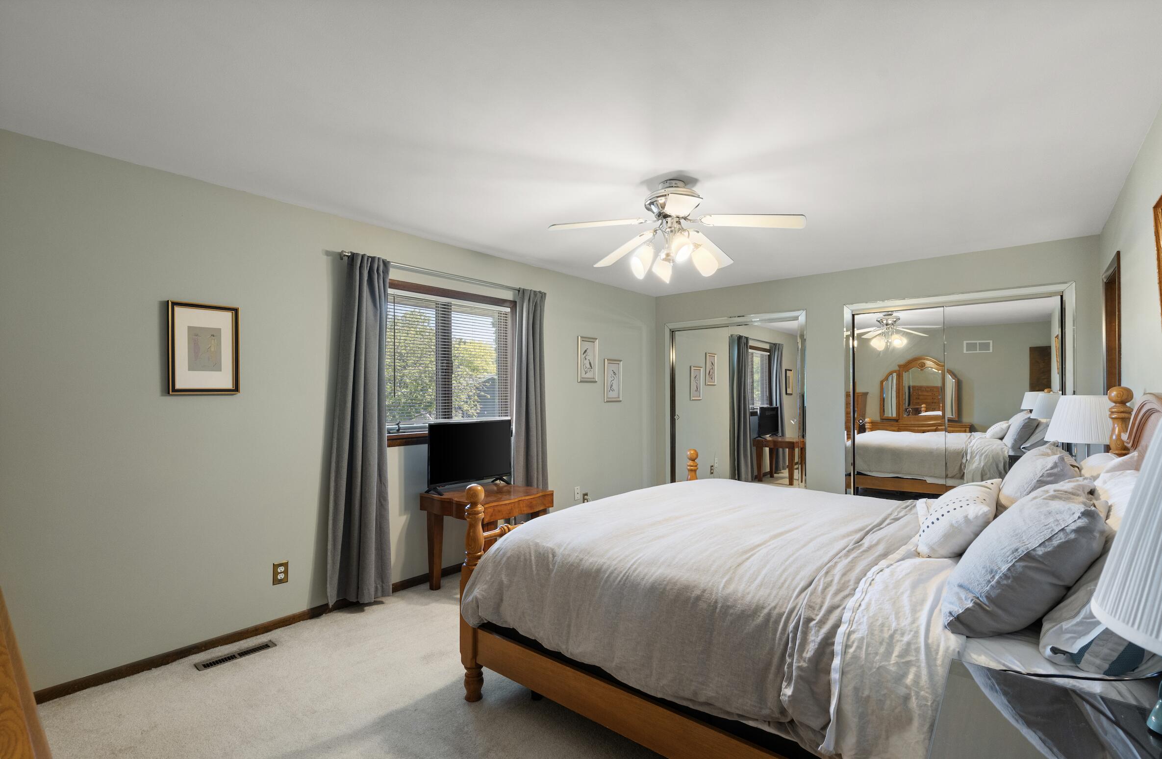 1148 Tamarack Place