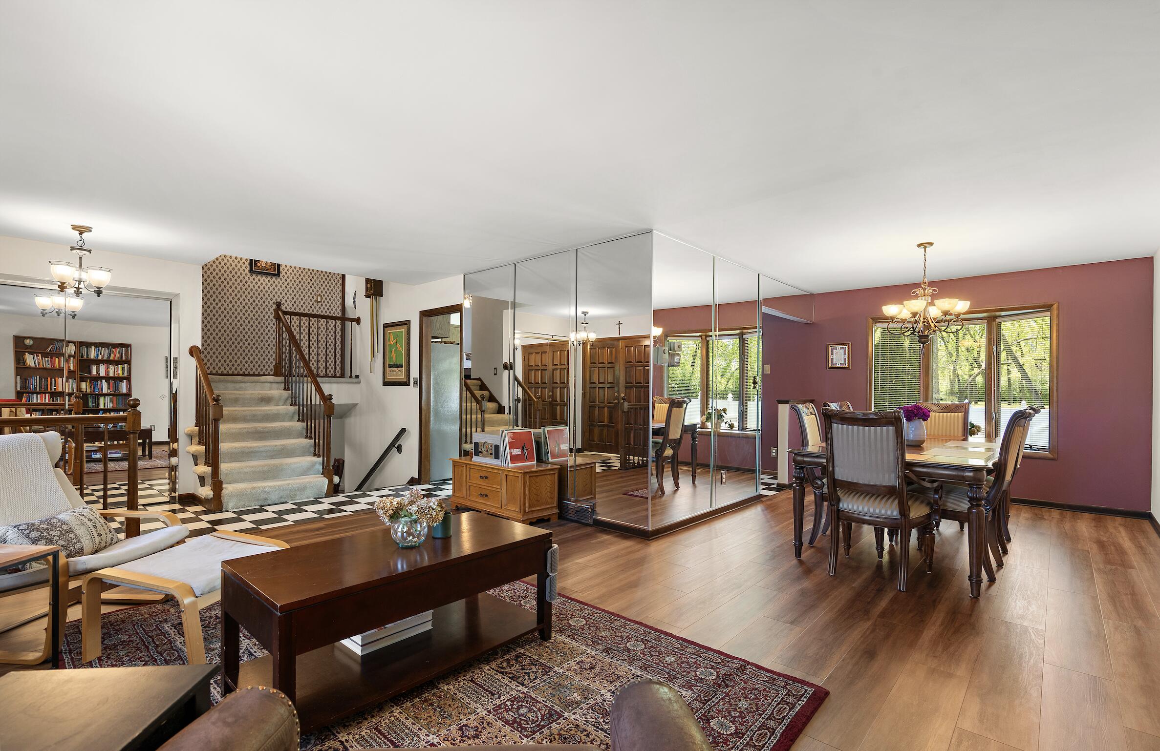 1148 Tamarack Place