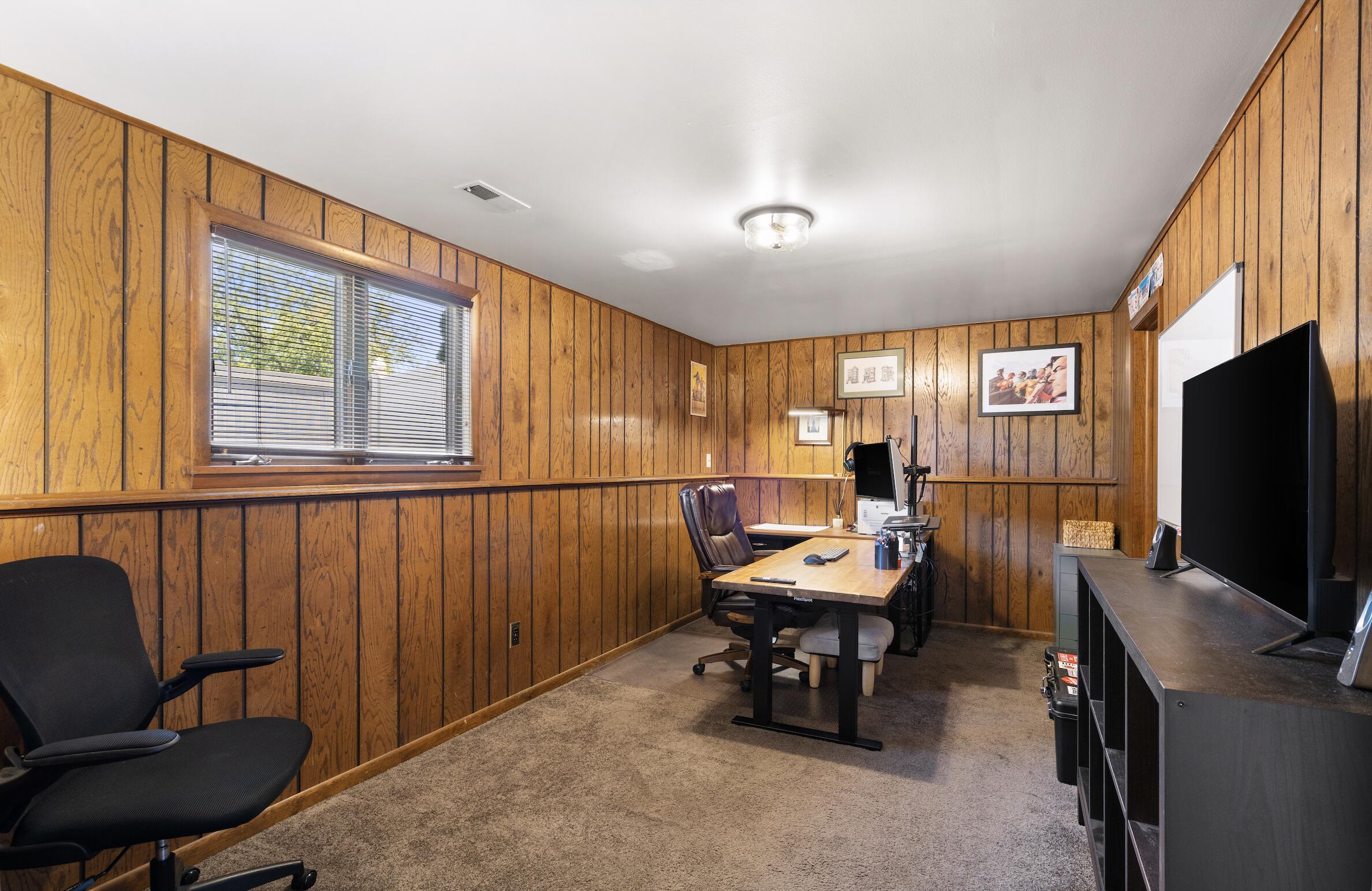 1148 Tamarack Place
