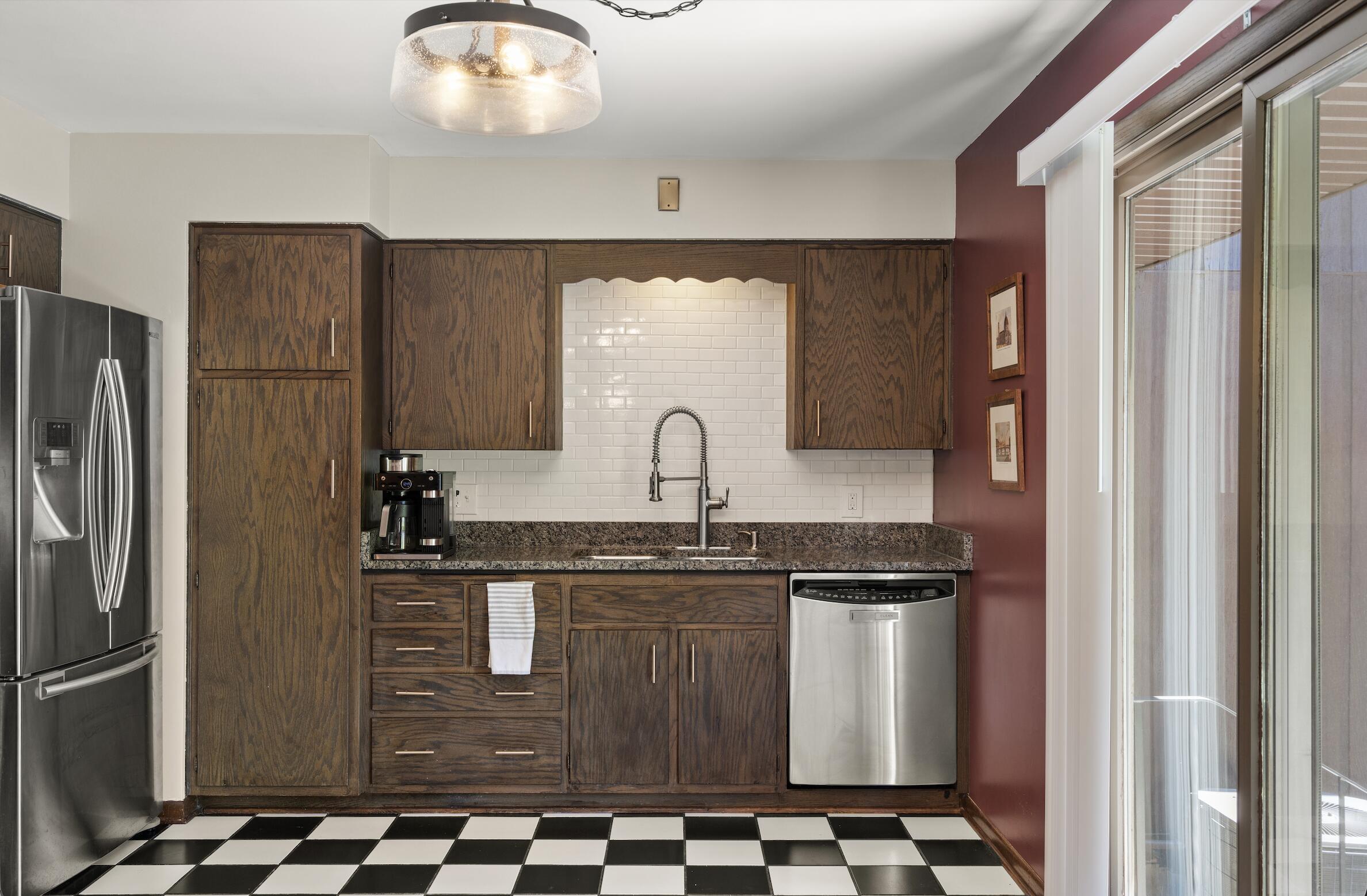 1148 Tamarack Place