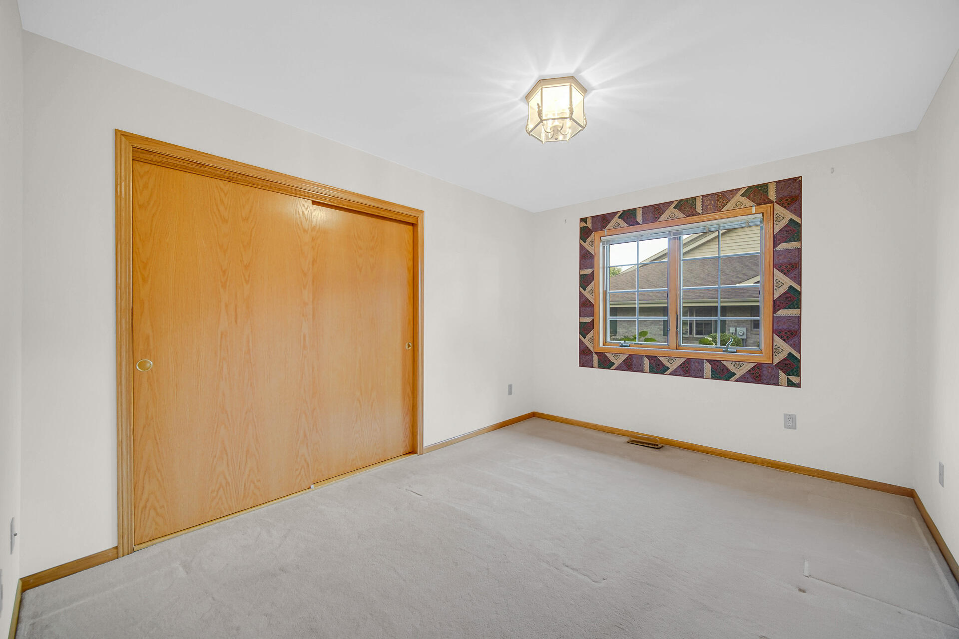 1521 Tamarack Drive