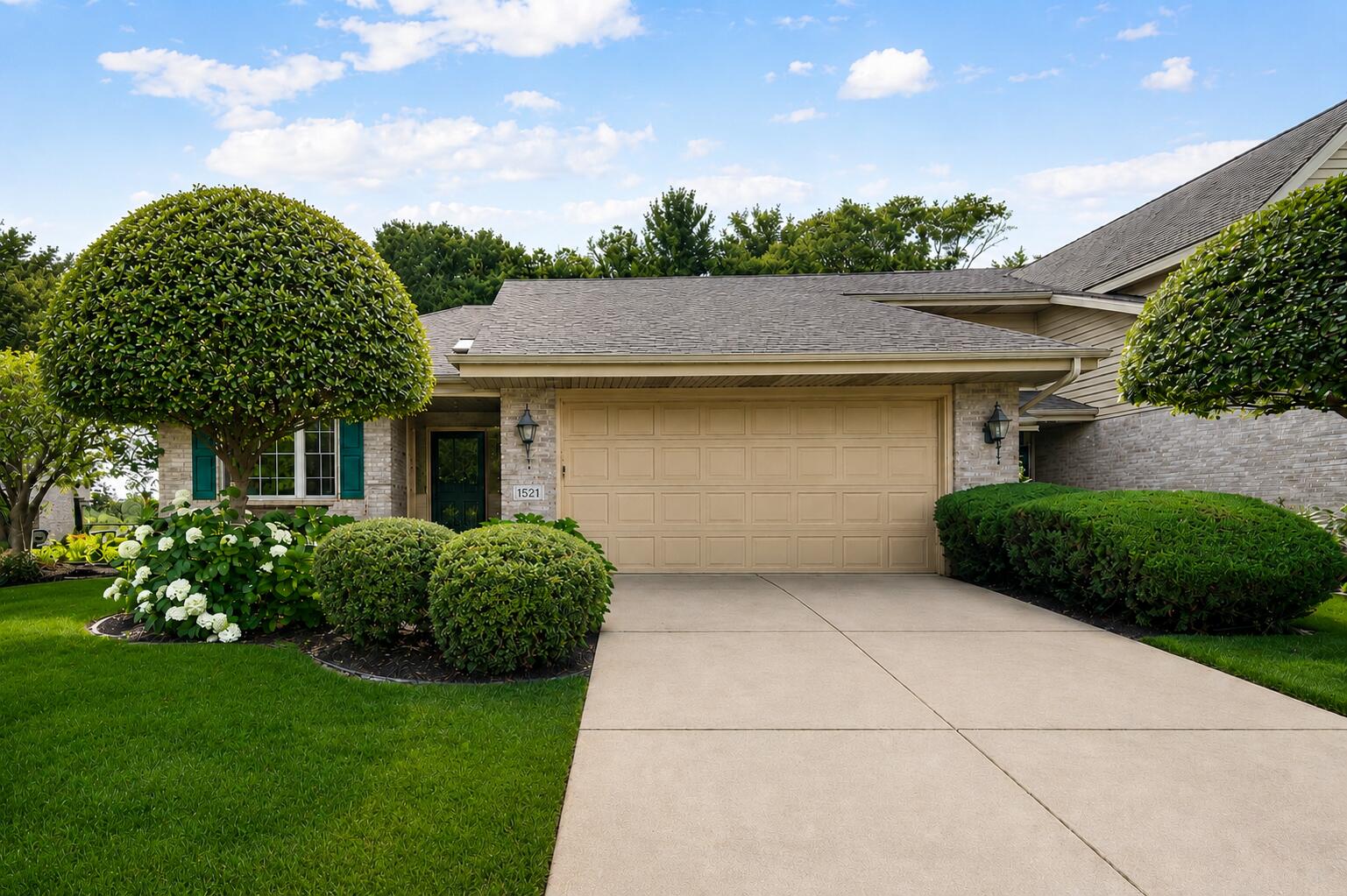 1521 Tamarack Drive