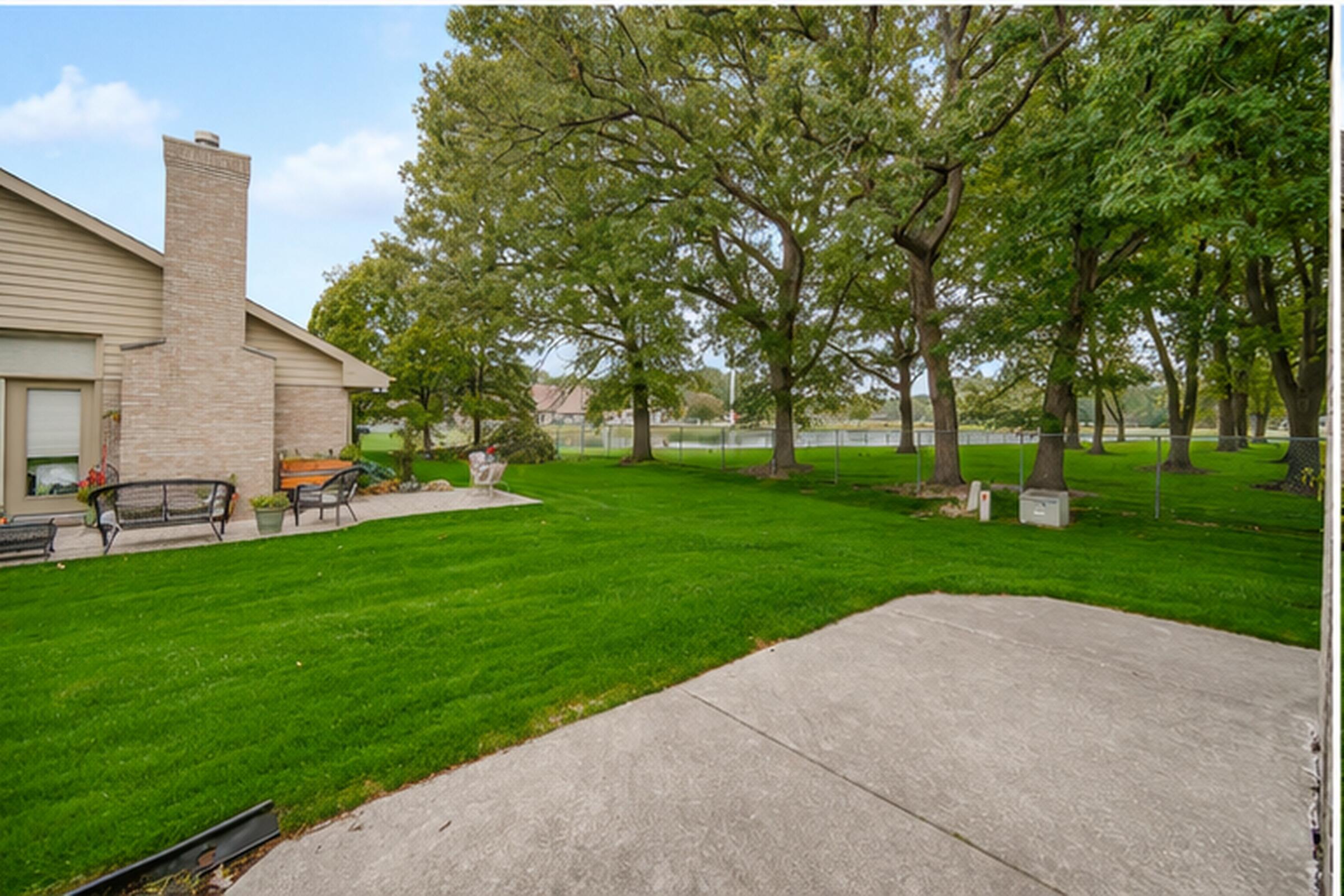 1521 Tamarack Drive