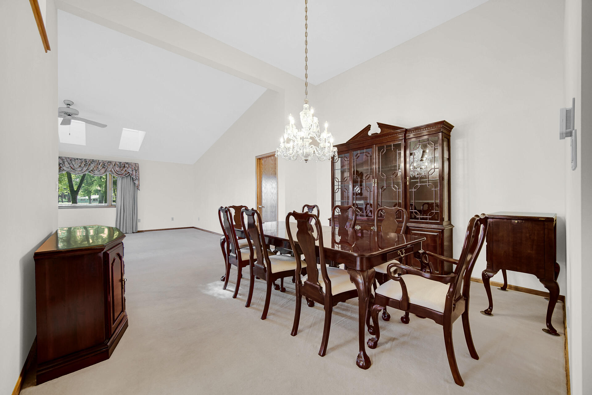 1521 Tamarack Drive