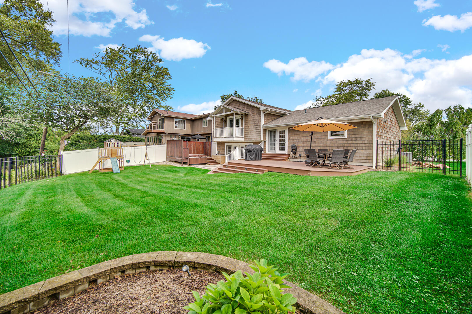 9424 Chestnut Lane