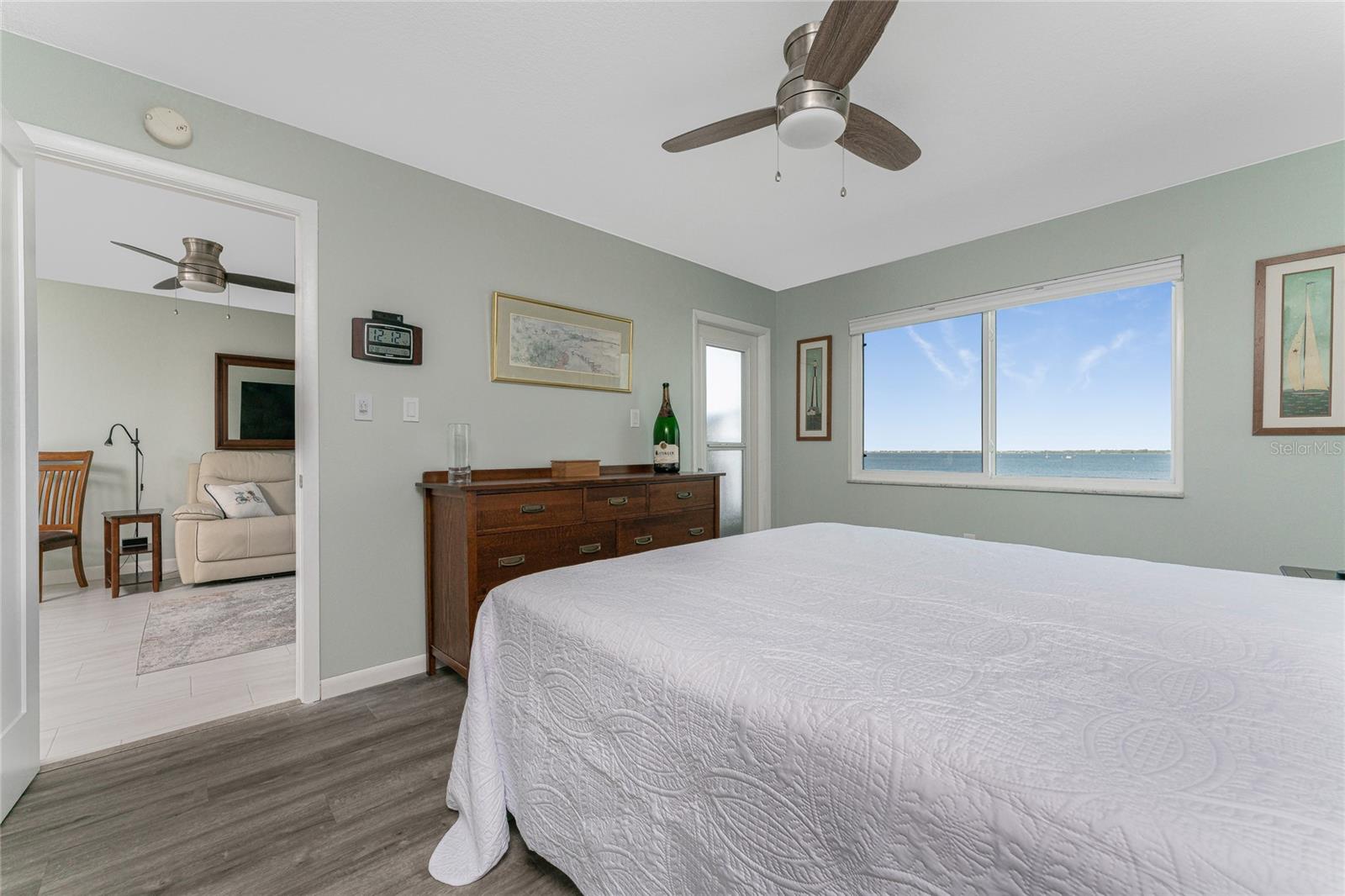 1500 PARK BEACH CIR #4B