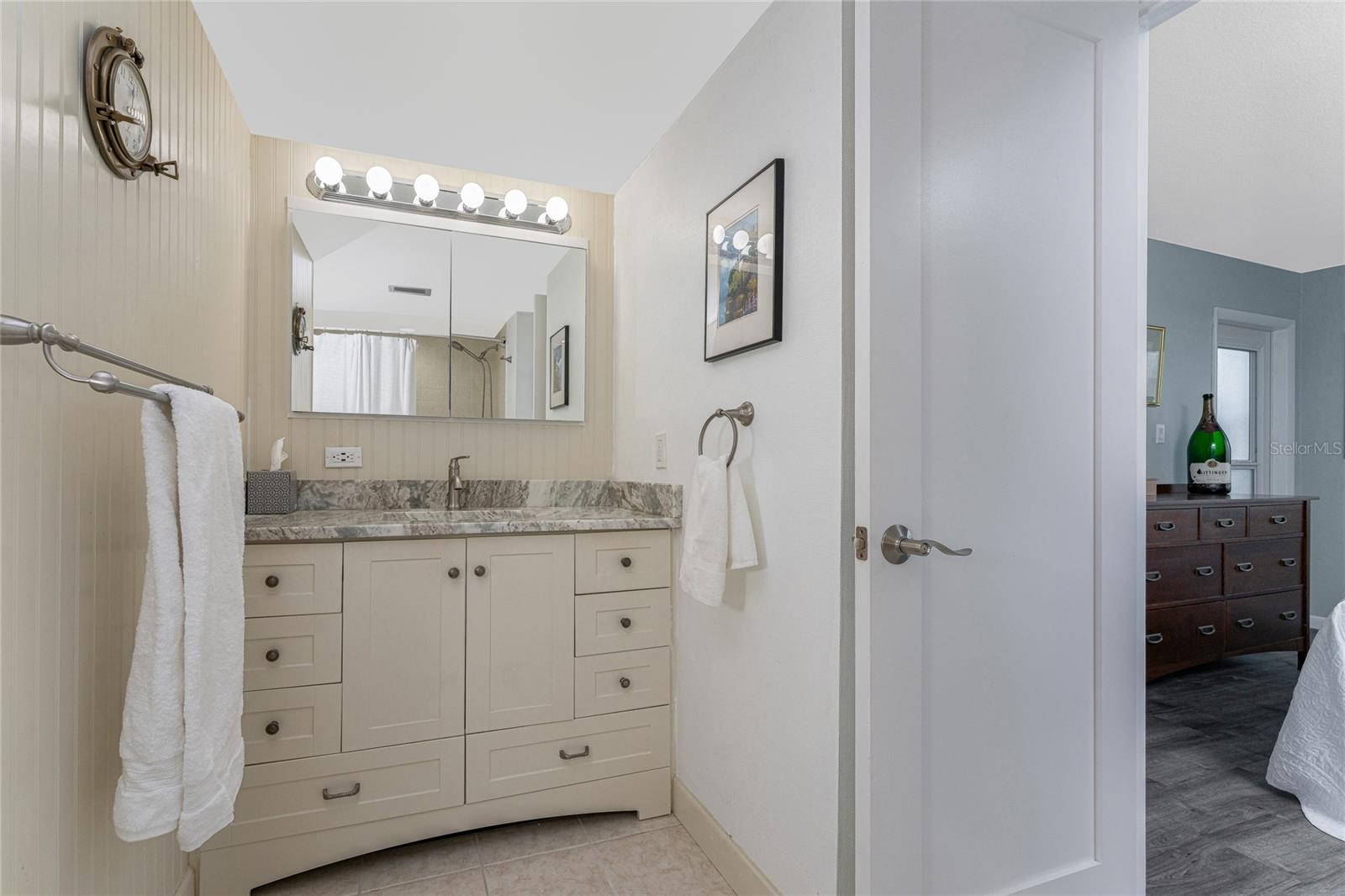 1500 PARK BEACH CIR #4B