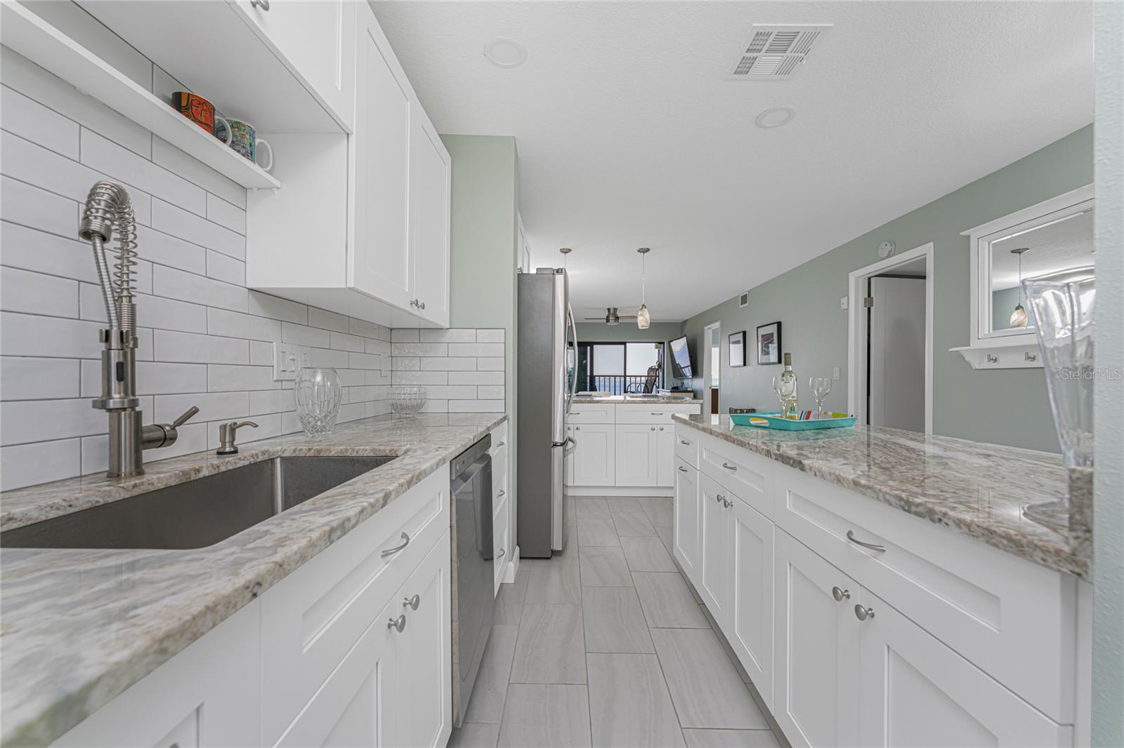 1500 PARK BEACH CIR #4B