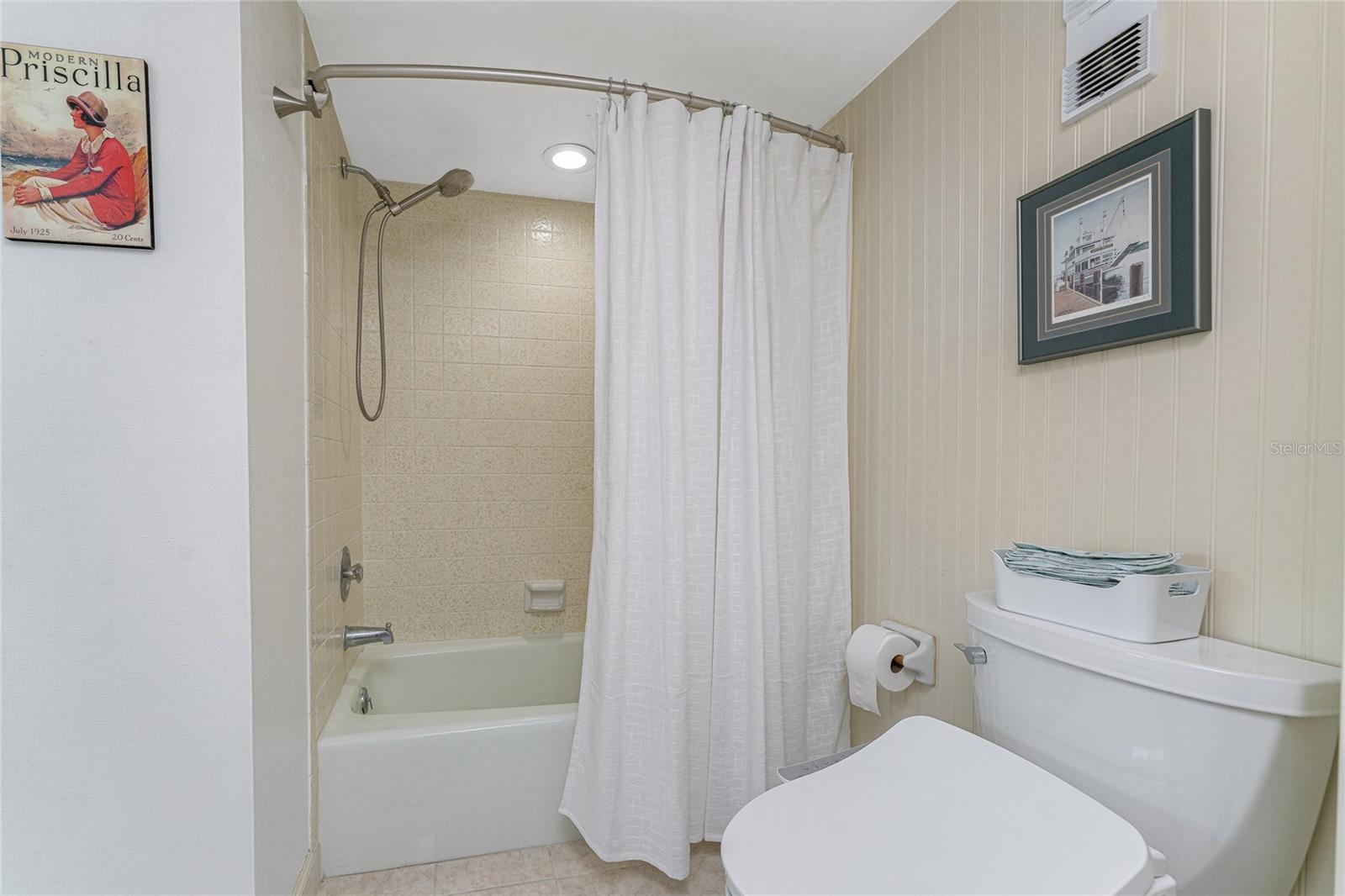 1500 PARK BEACH CIR #4B