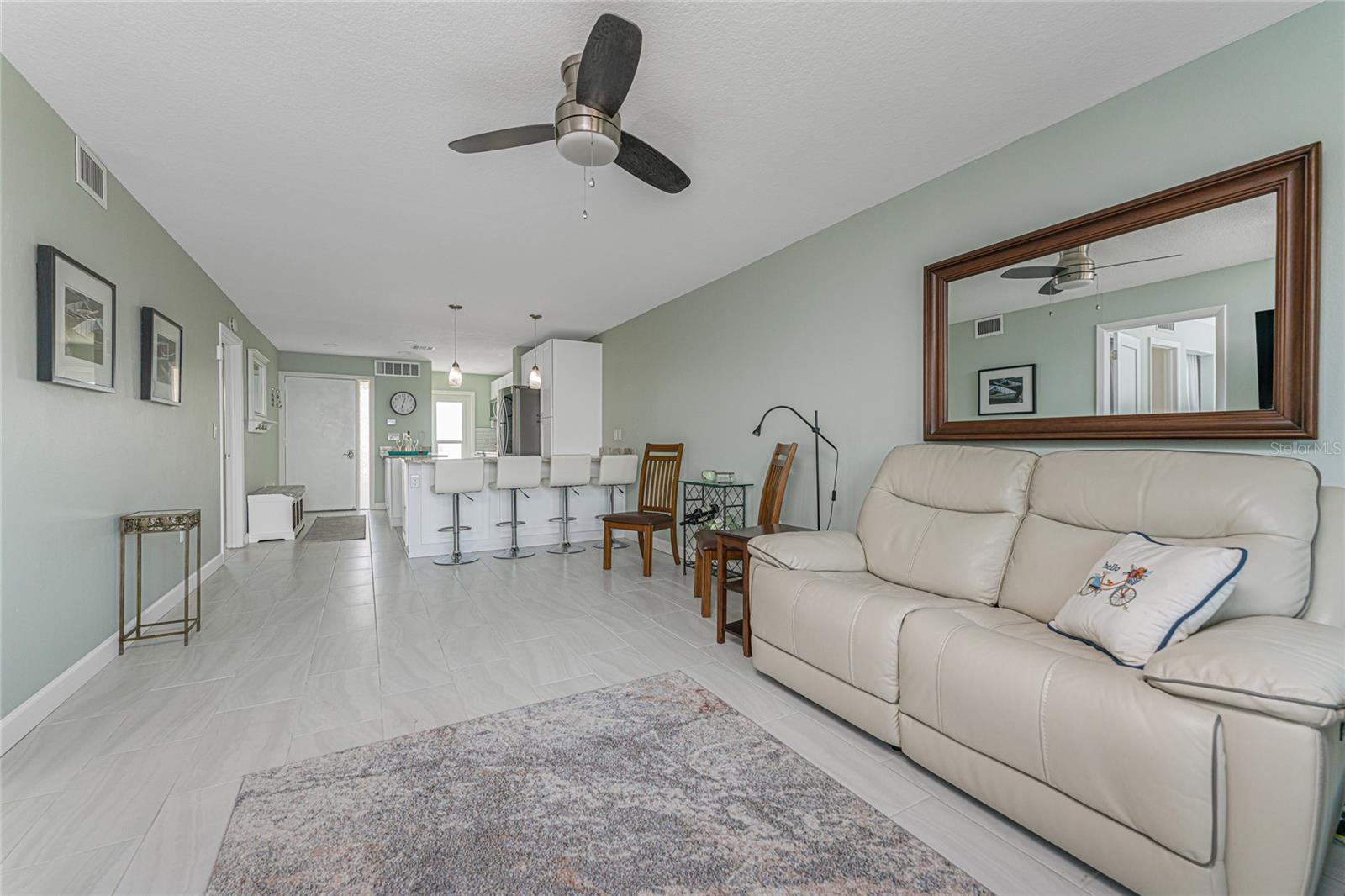 1500 PARK BEACH CIR #4B