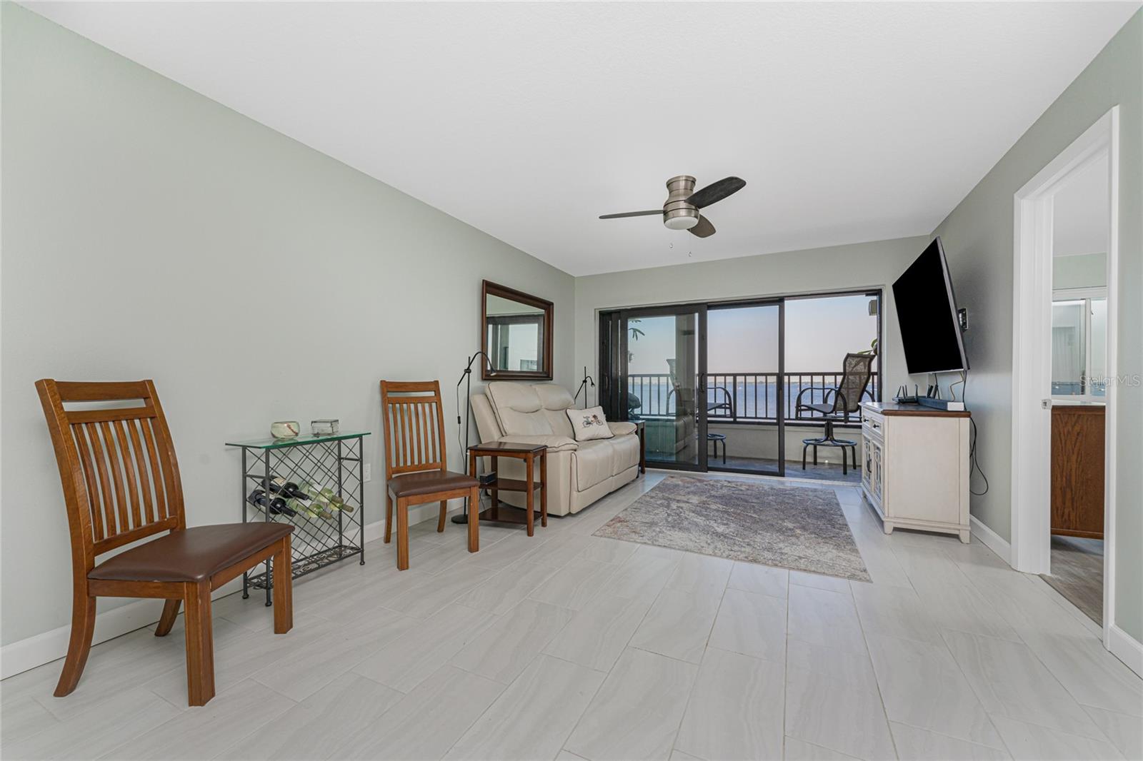 1500 PARK BEACH CIR #4B