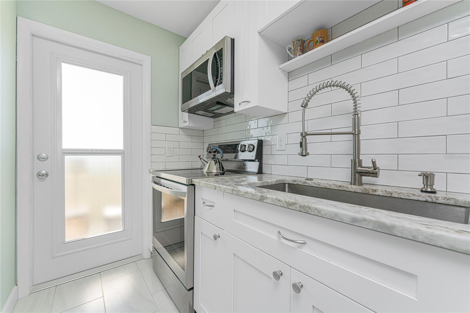 1500 PARK BEACH CIR #4B