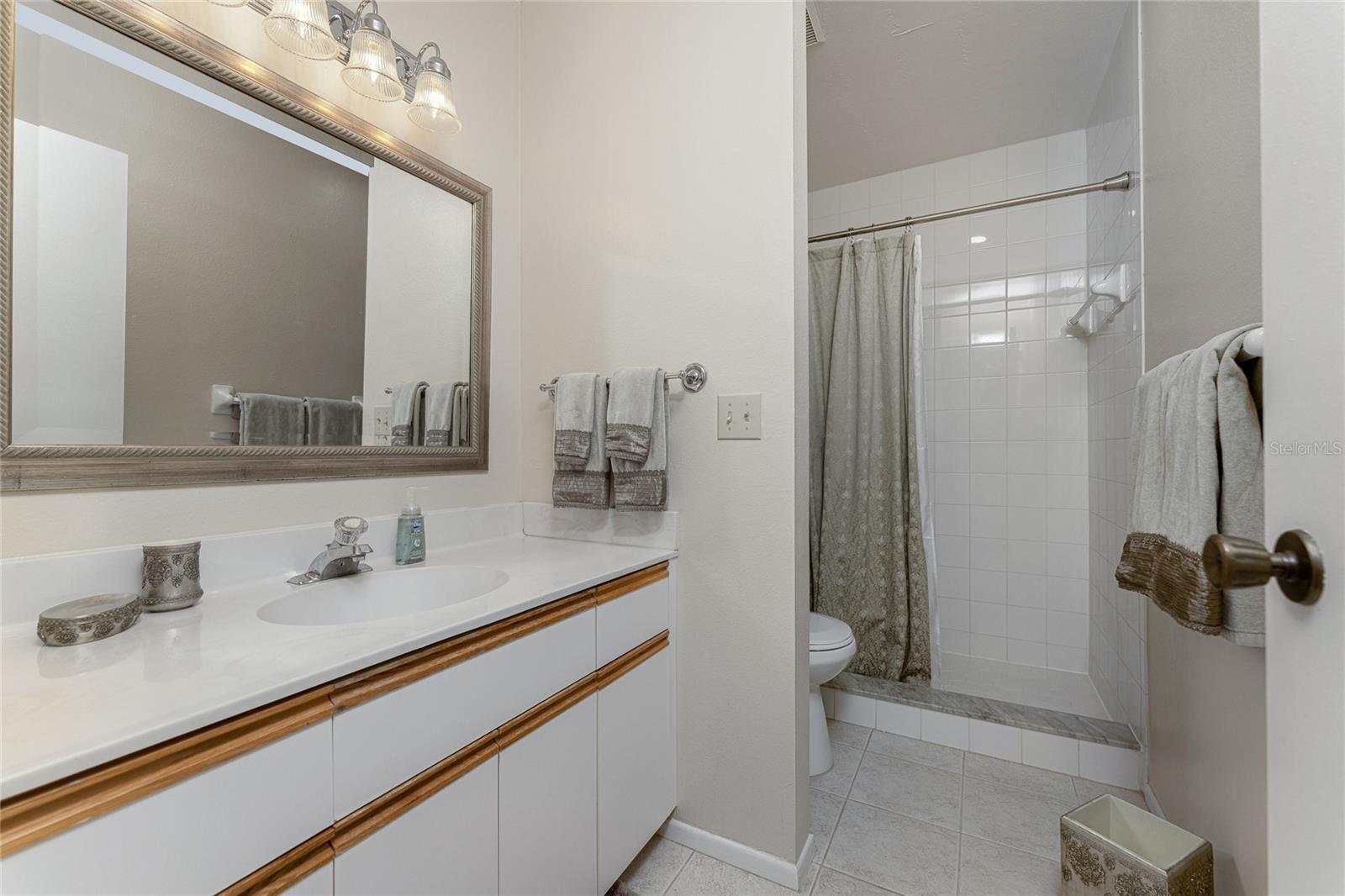 6800 PLACIDA RD #2006