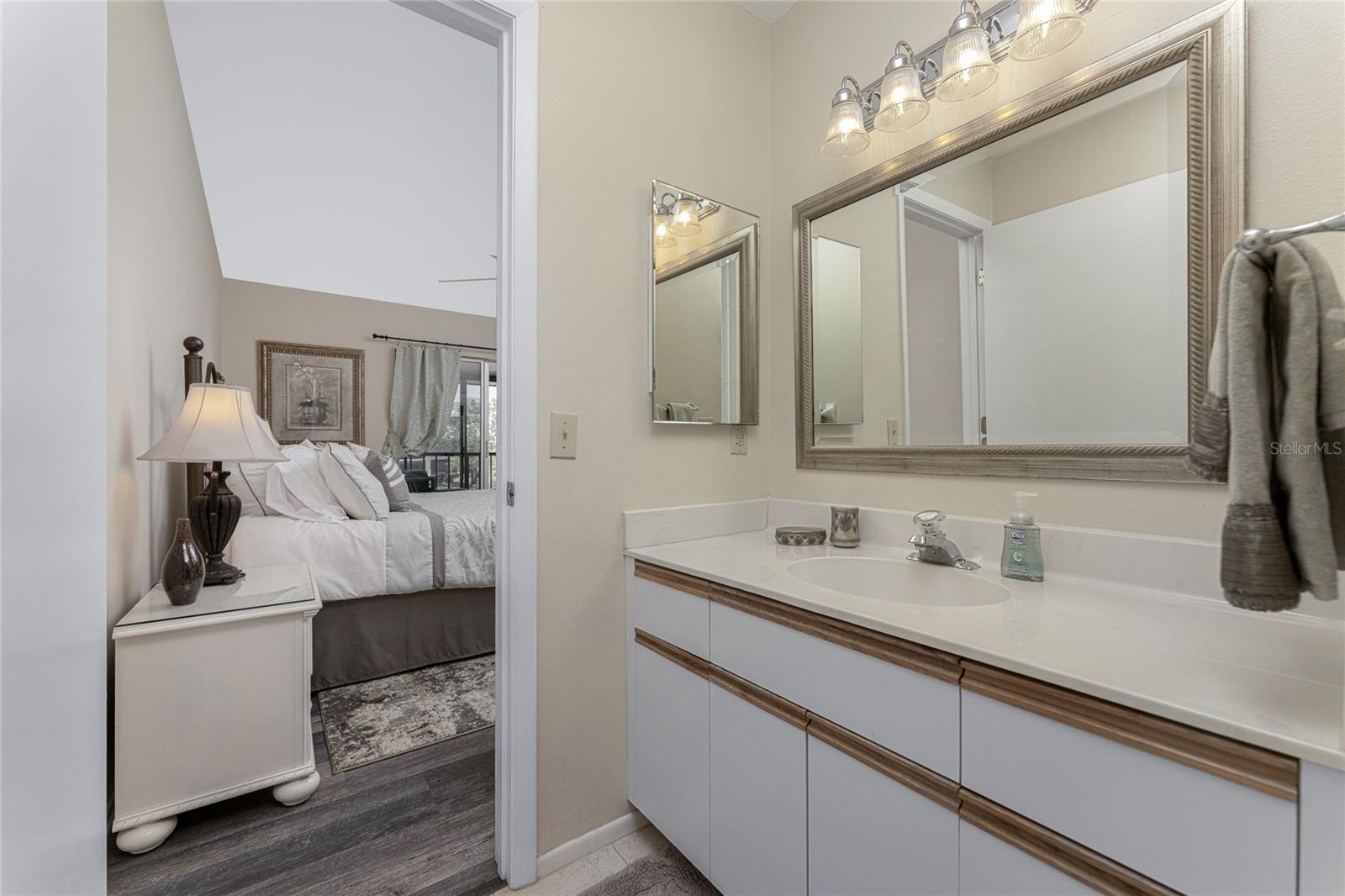 6800 PLACIDA RD #2006