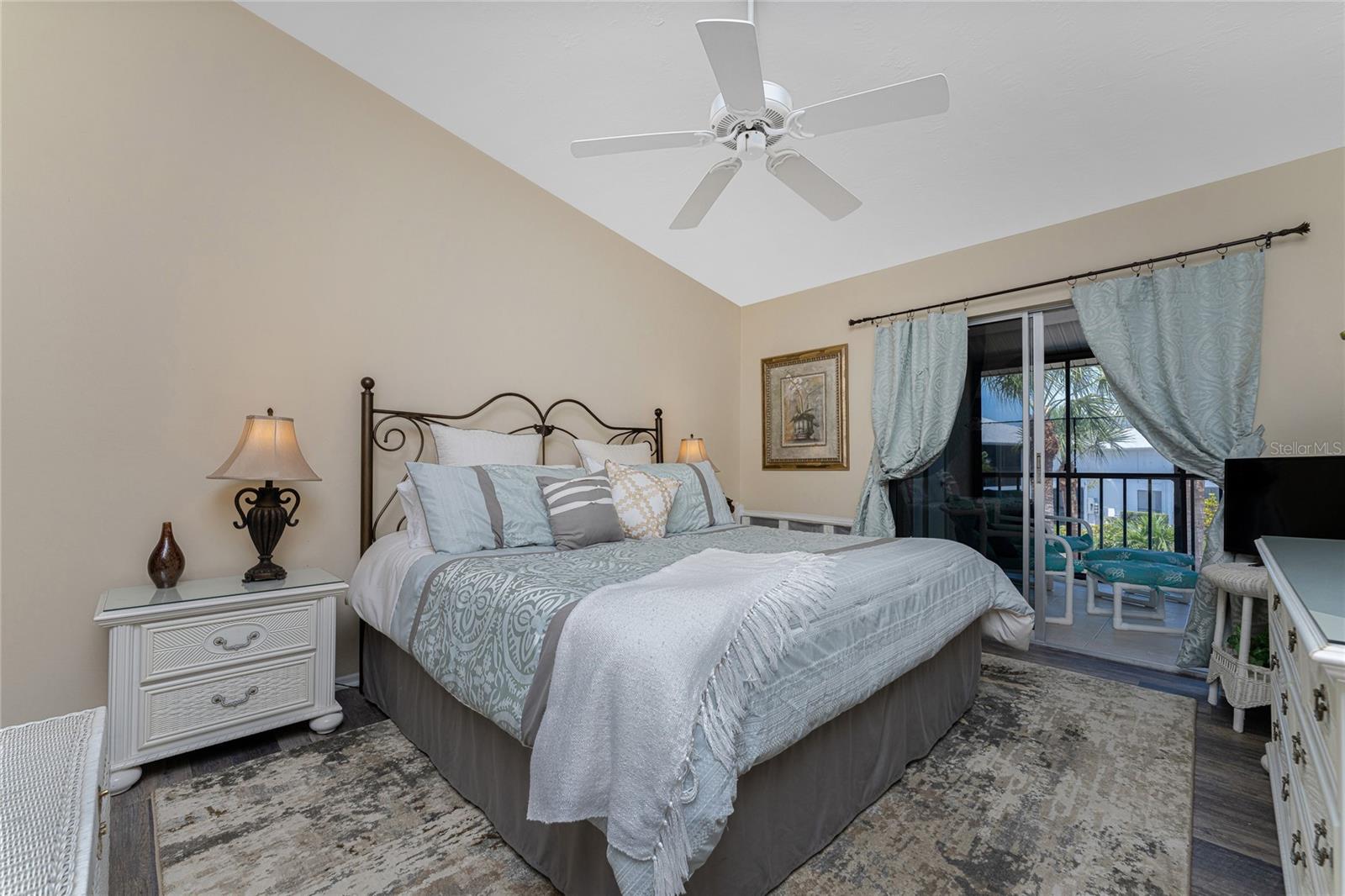 6800 PLACIDA RD #2006