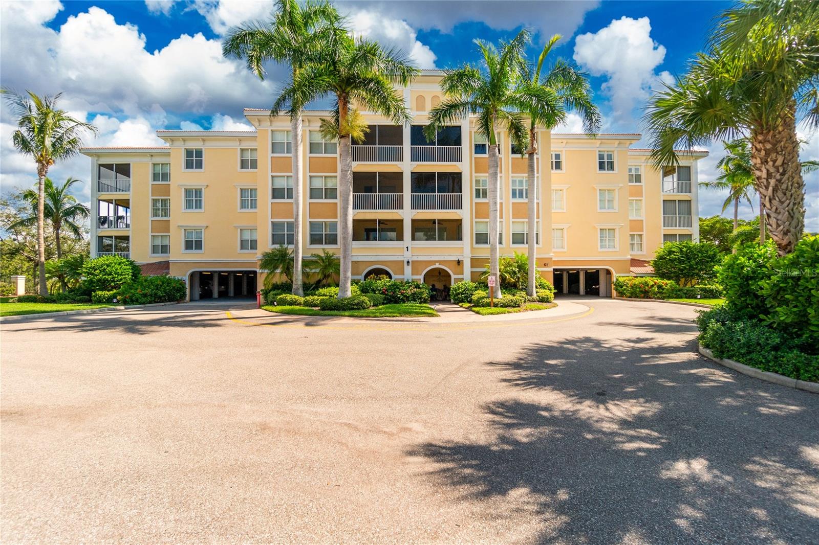 255 W END DR #4210