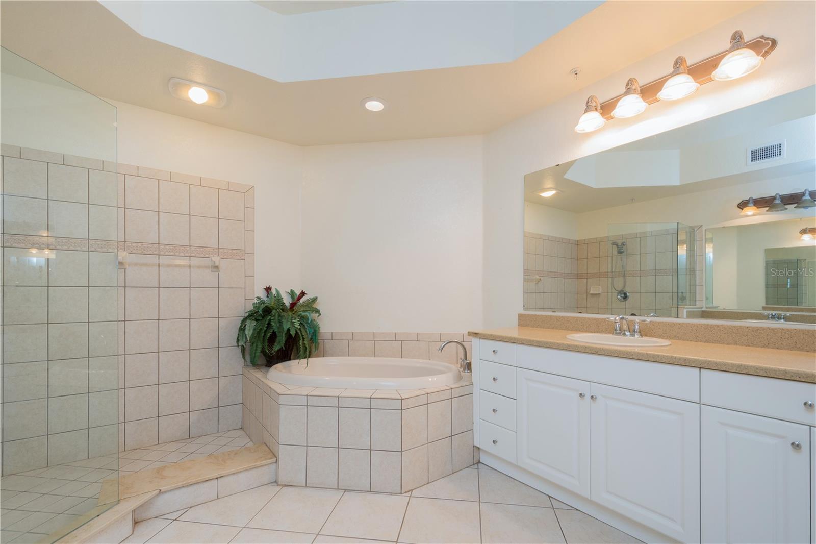 95 VIVANTE BLVD #207